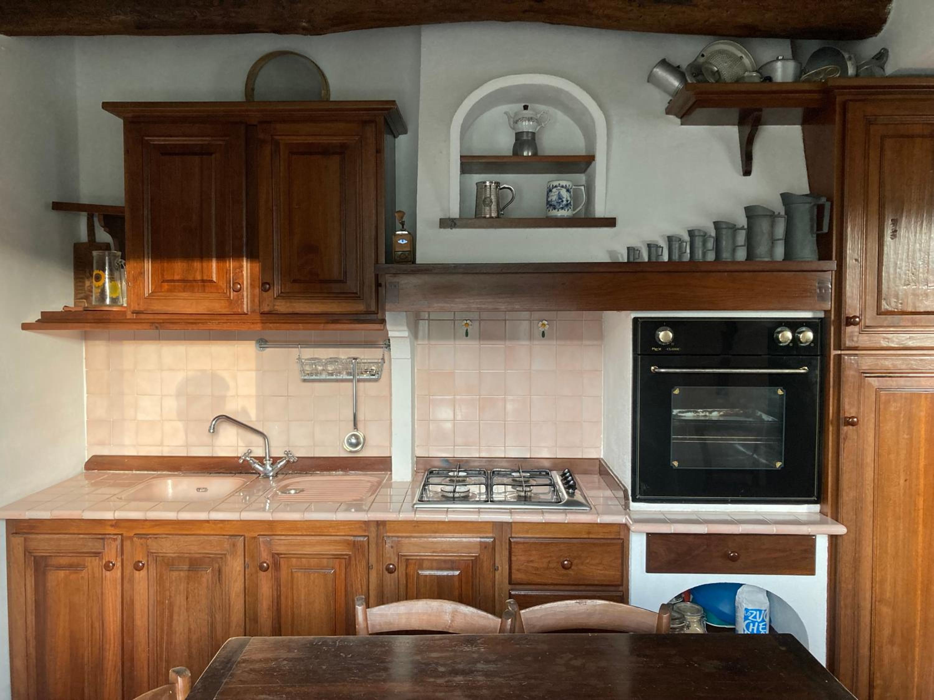 Three-Bedroom House photo 2