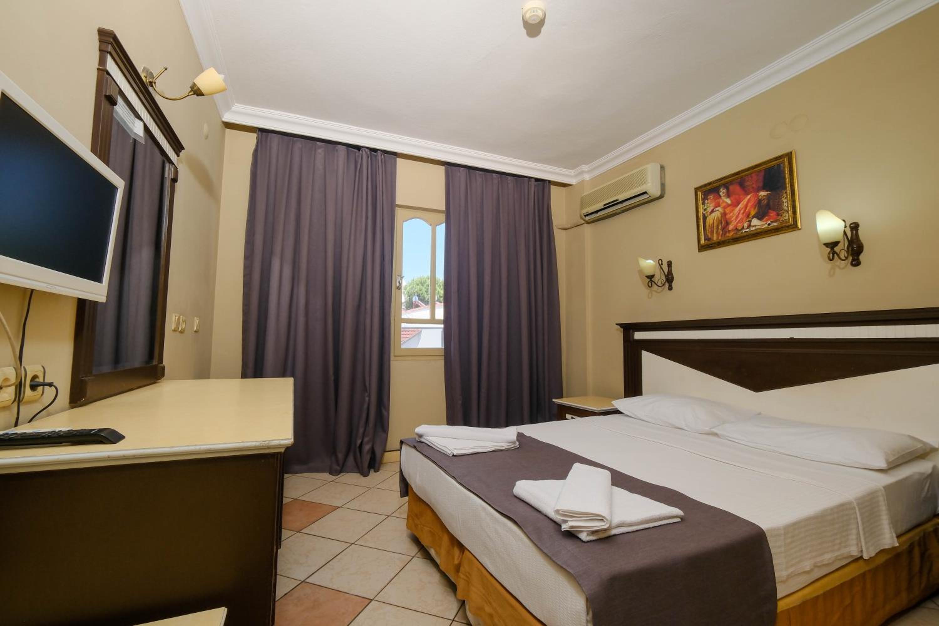 Standard Double Room - Photo 3