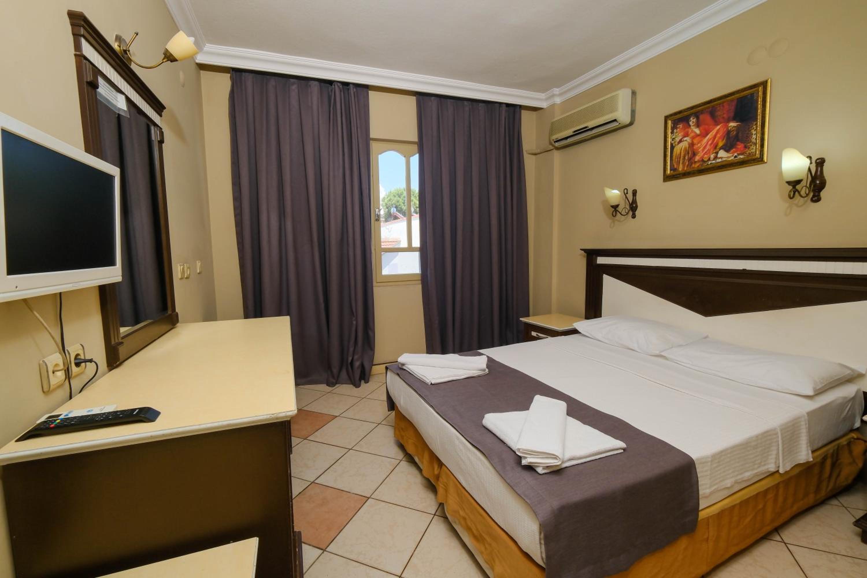 Standard Double Room - Photo 4