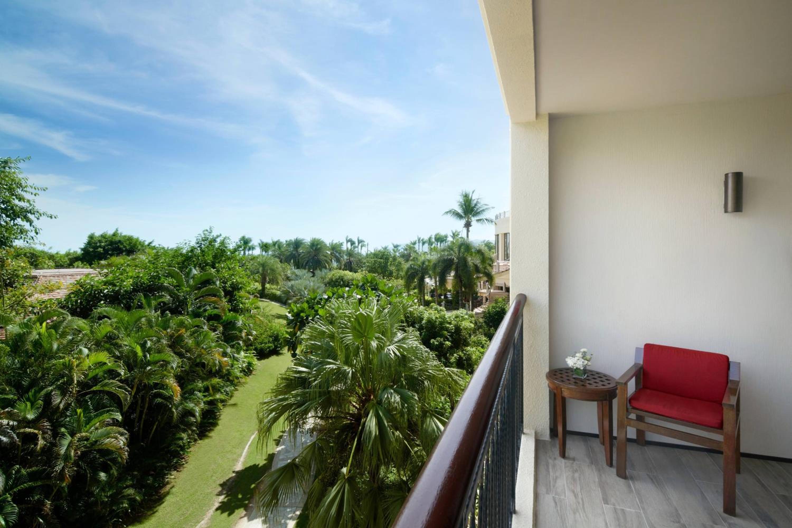 Deluxe Scenic View Room King photo 2