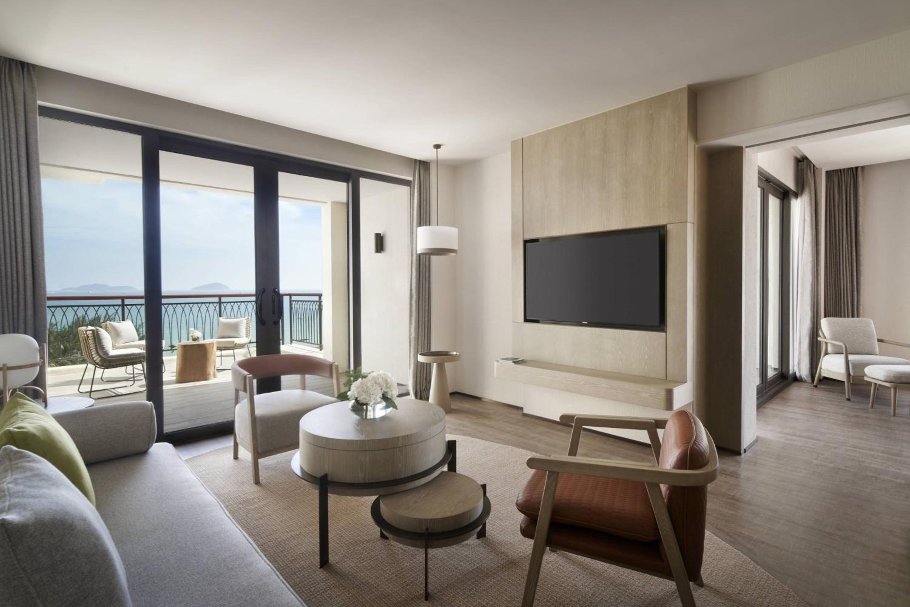 Panoramic Ocean View Suite