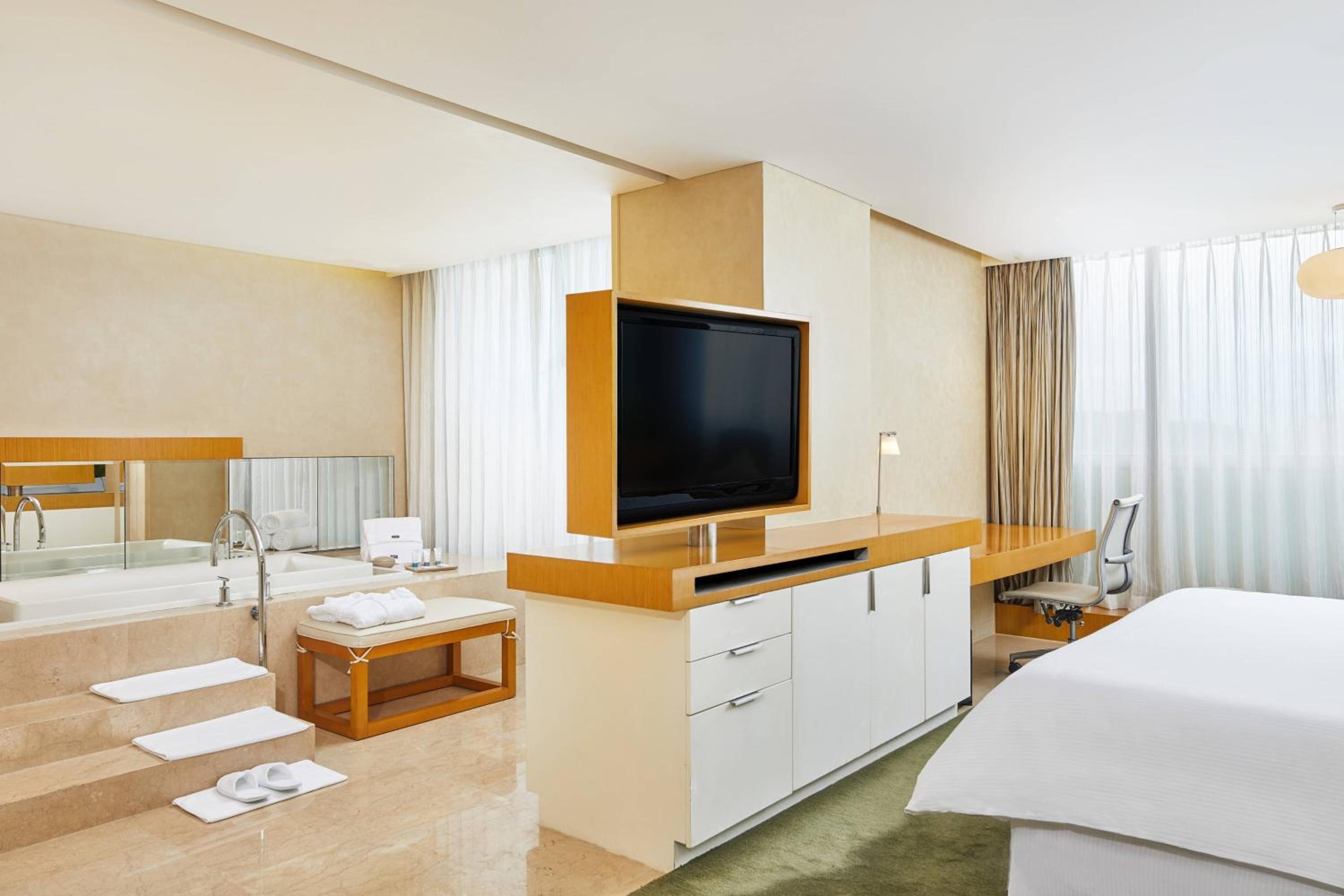 Westin Renewal Room, Executive lounge access, Suite, 1 King