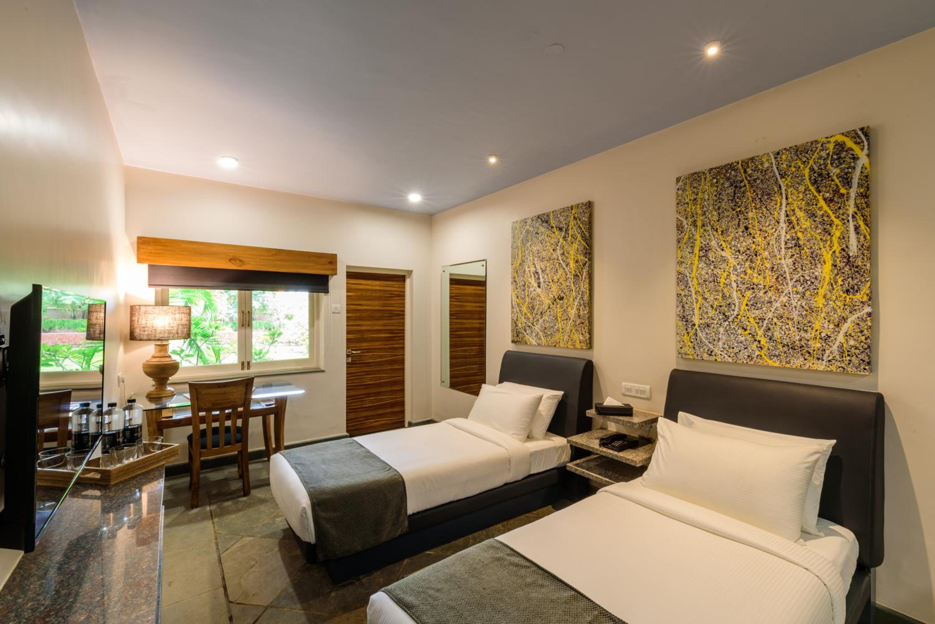 Deluxe Twin Room - Photo 2