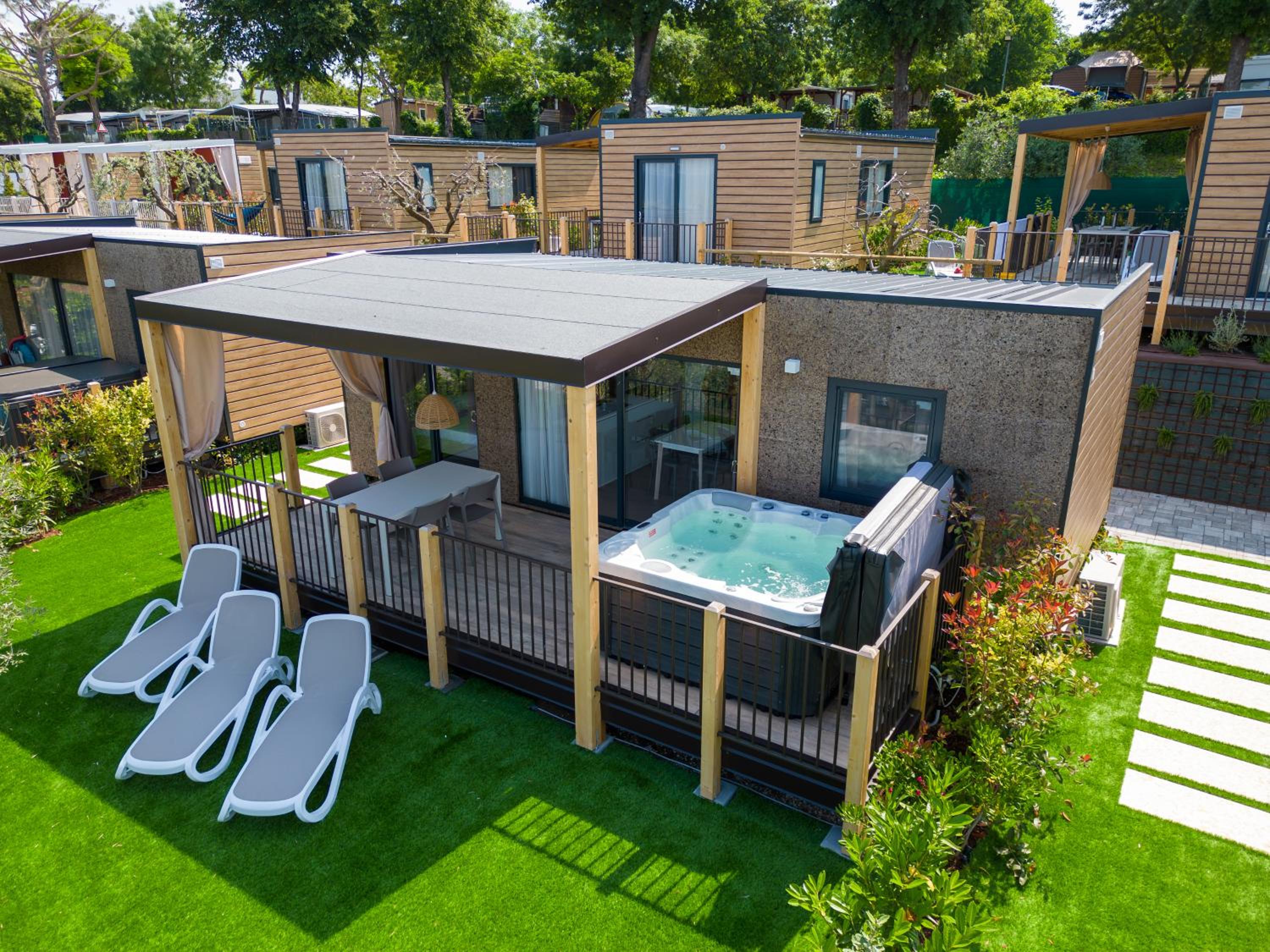 Mobile Home photo 3
