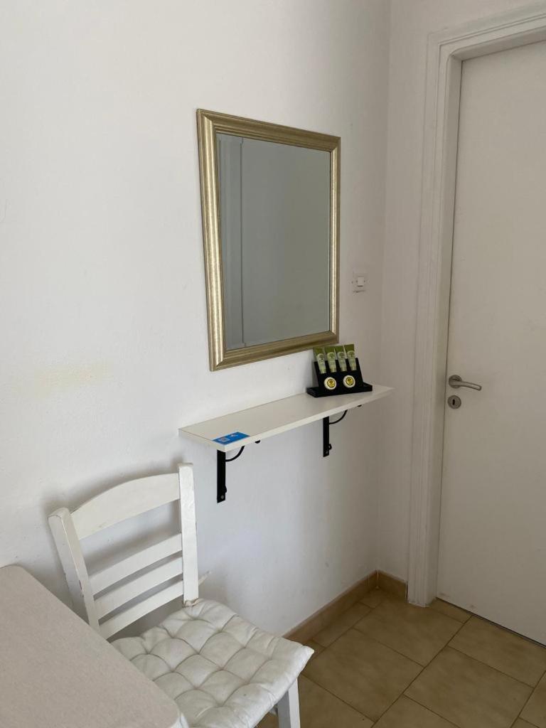 Basic Triple Room photo 2
