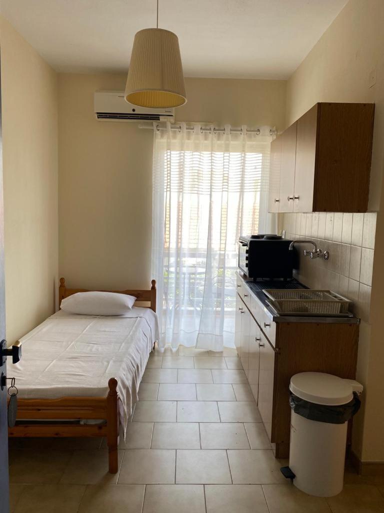 Basic Triple Room photo 2