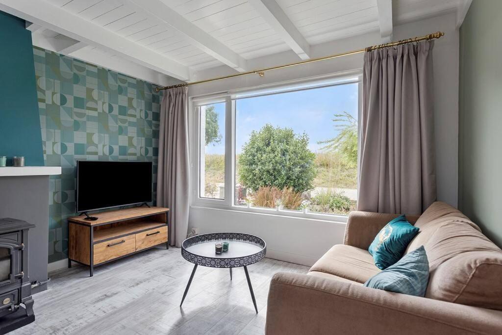 Three-Bedroom House photo 1