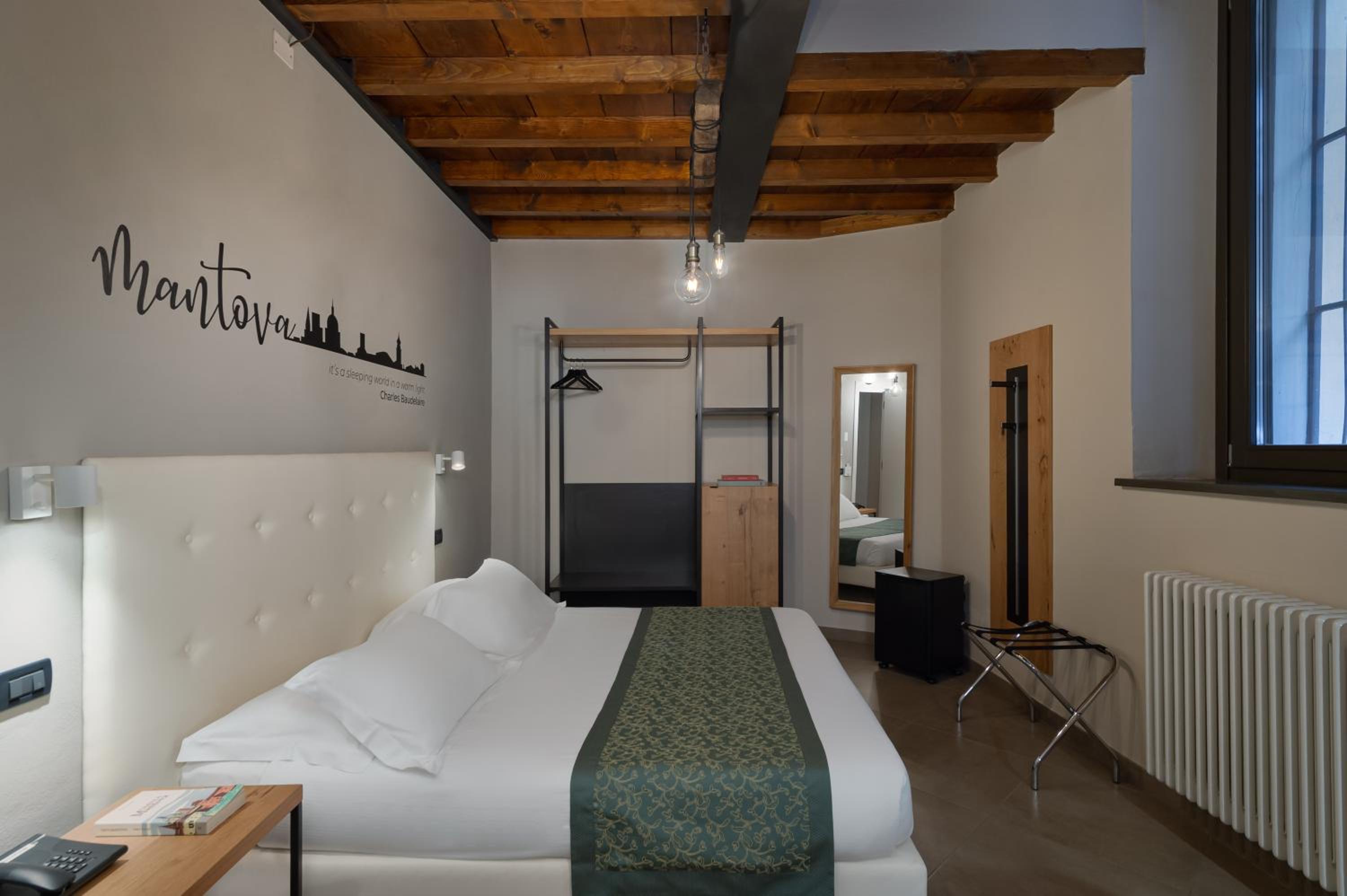 Superior Double Room Single Use photo 1