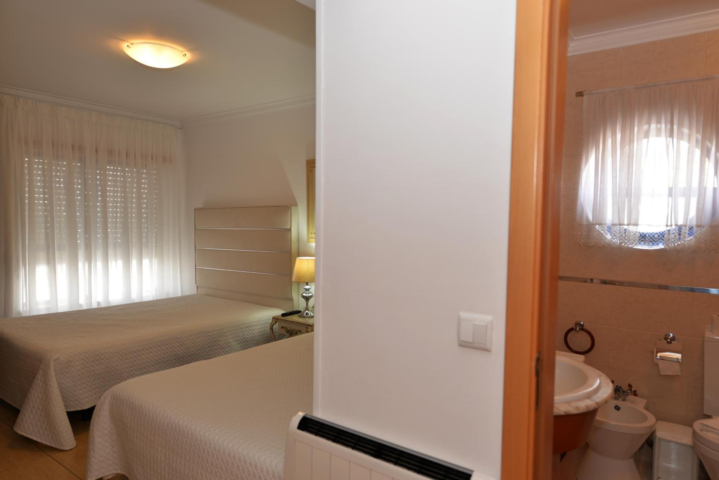 Double or Twin Room - Photo 2