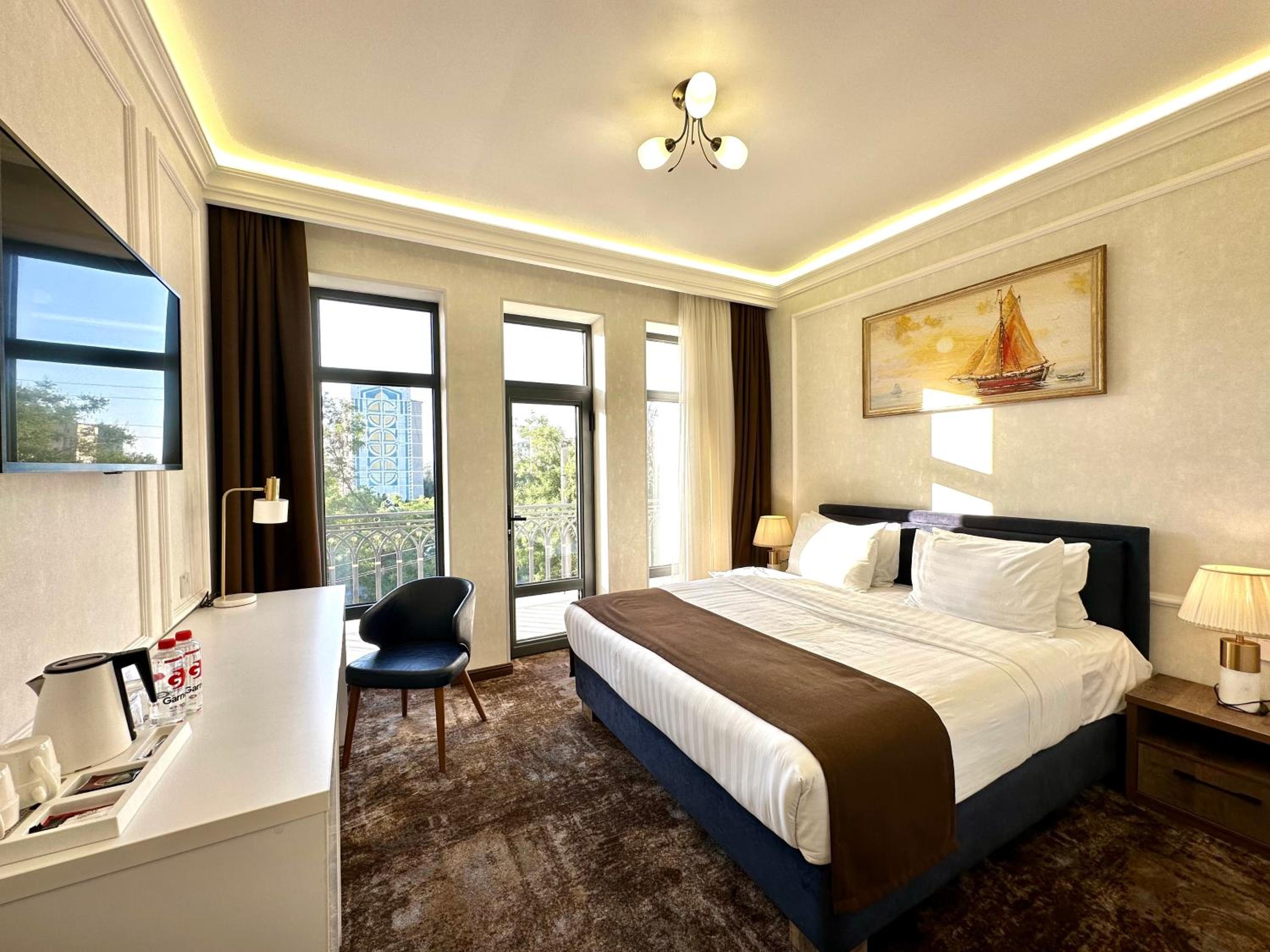 Superior King Room