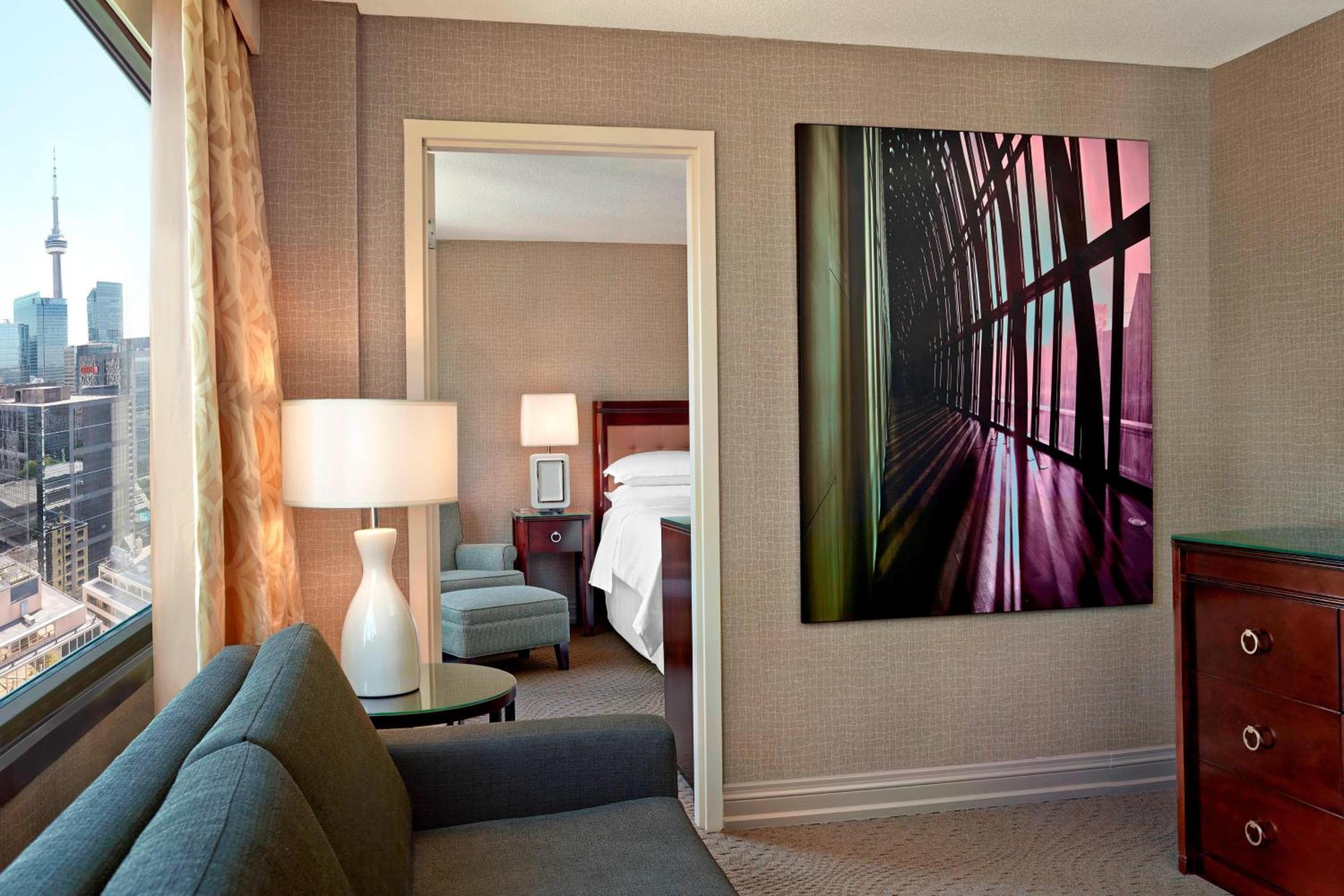 Suite, 1 King - Photo 6