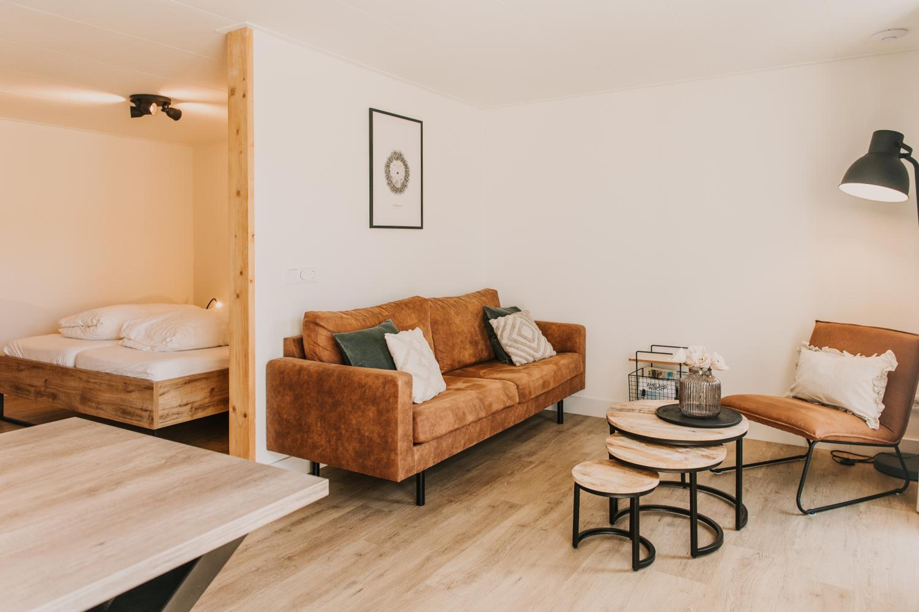 One-Bedroom Apartment photo 2