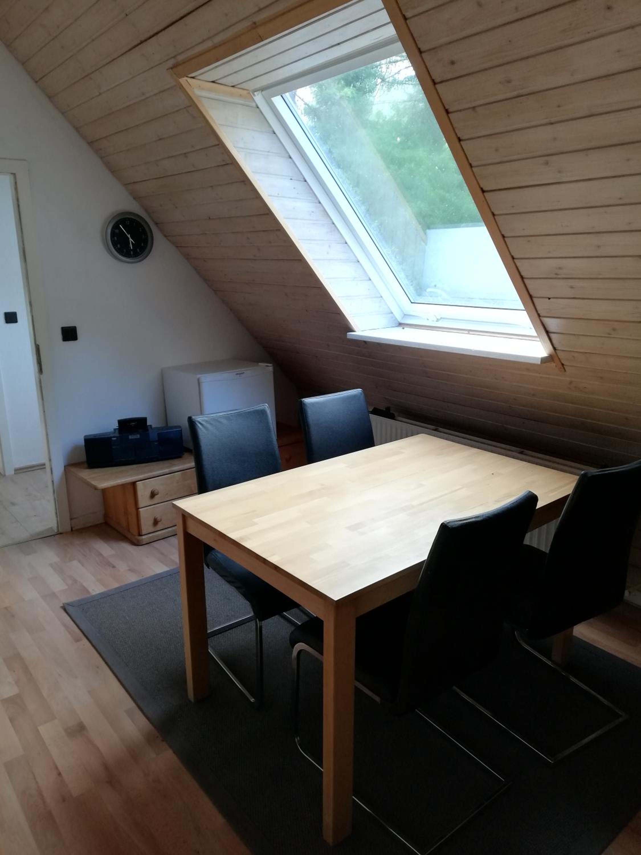 Small Twin Room photo 2