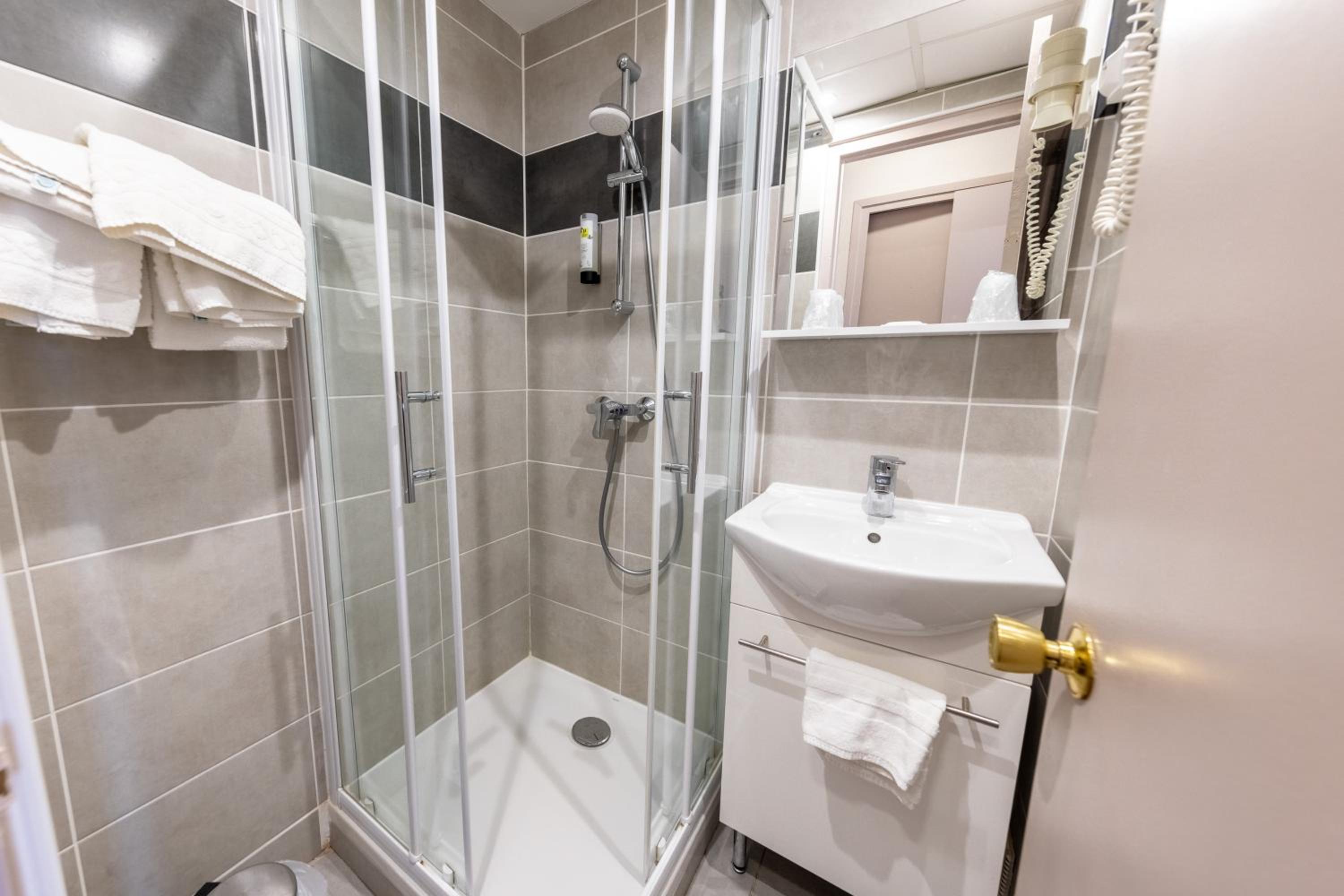 Double Room with Village View - Photo 3