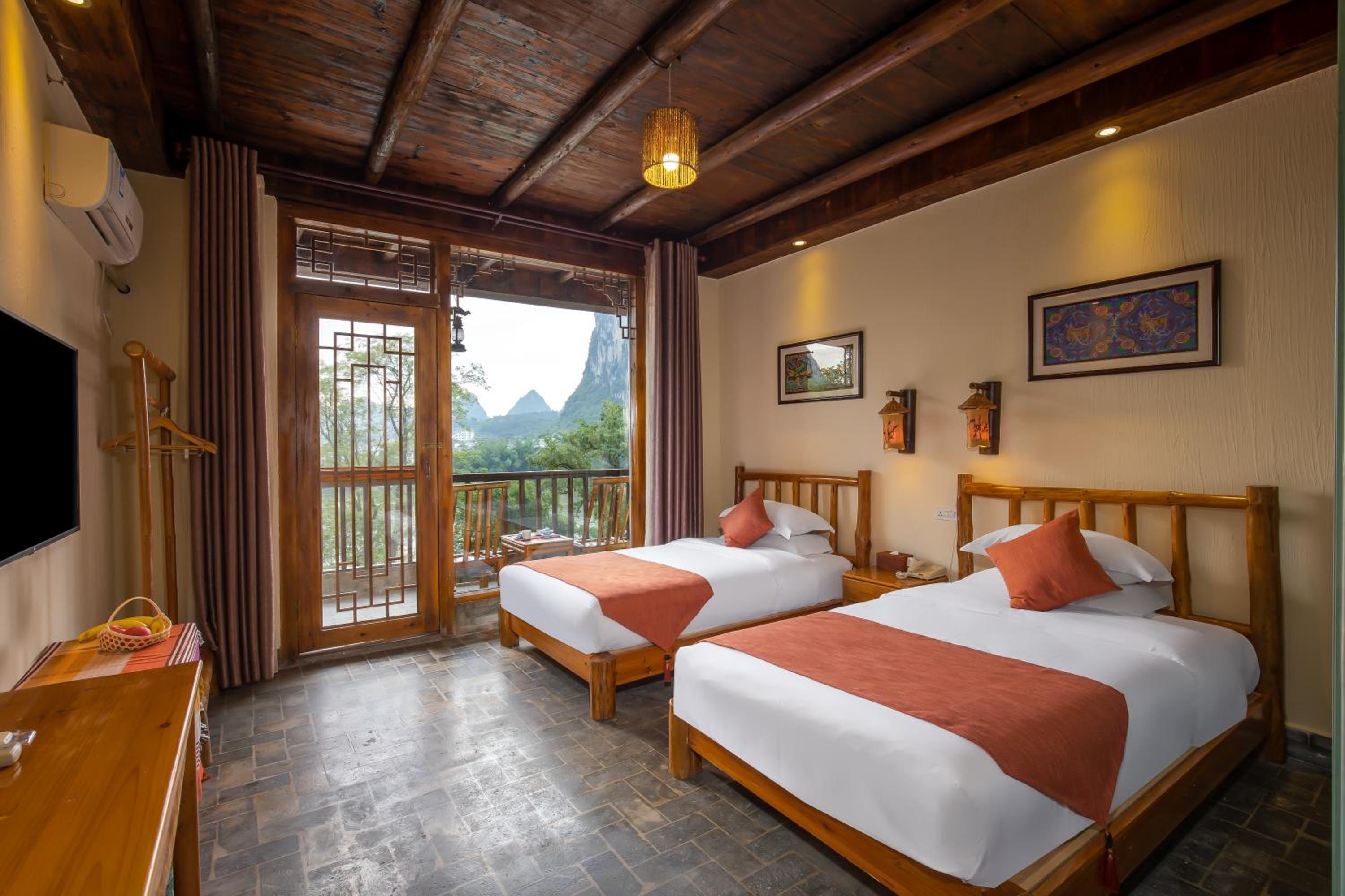 Twin Room with Balcony