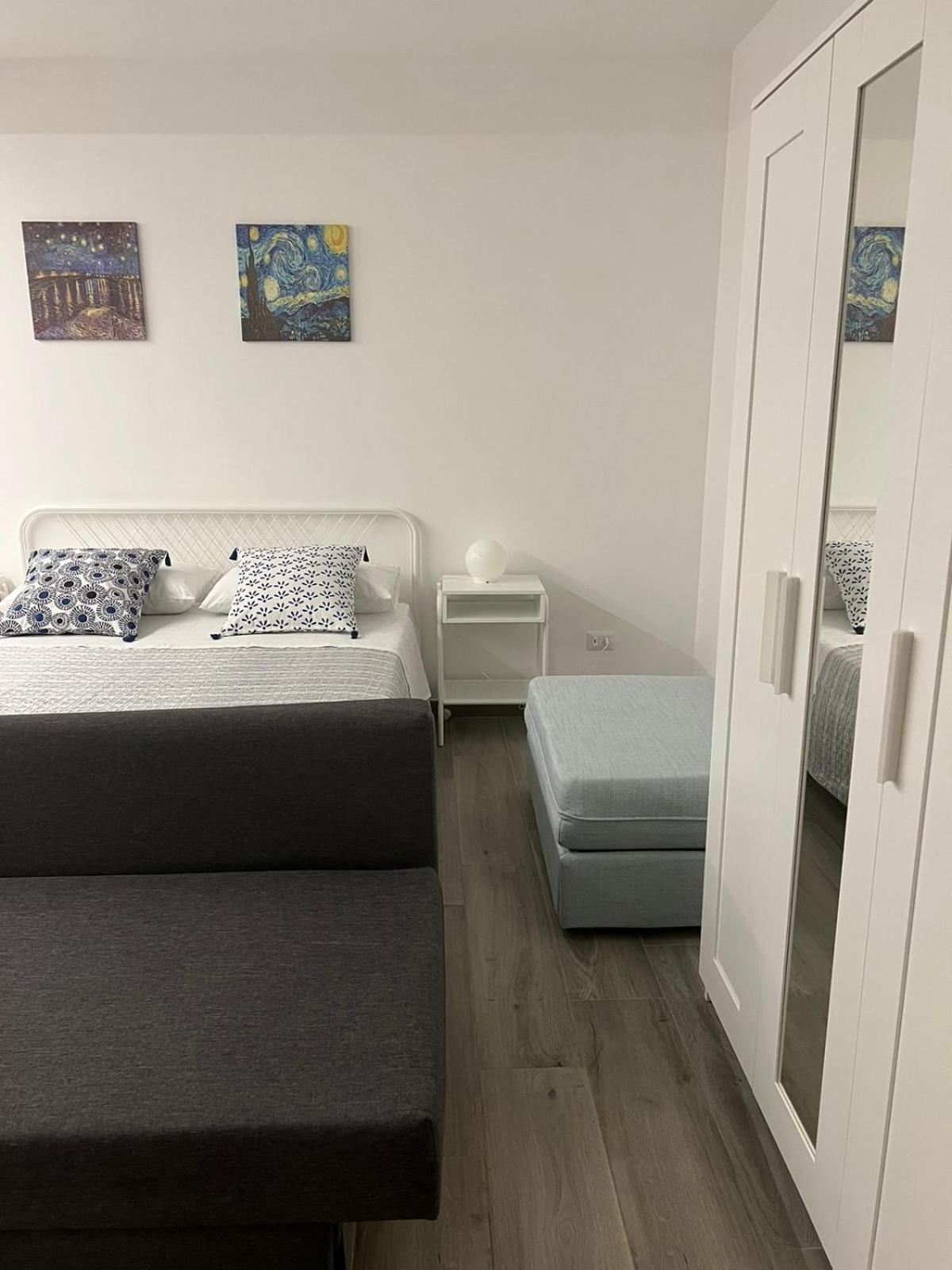 One-Bedroom House photo 3