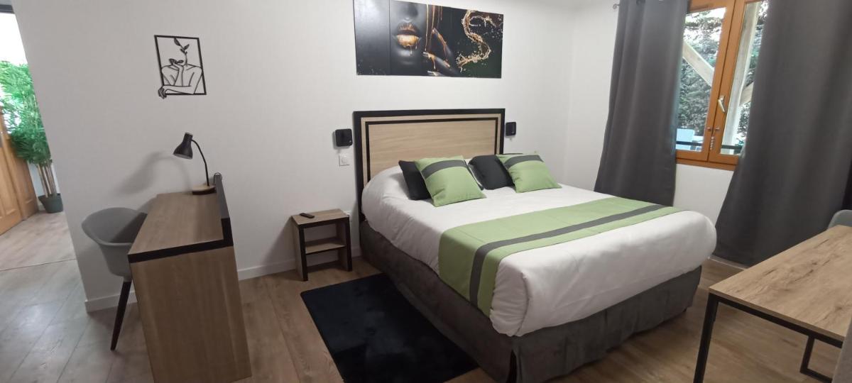 Deluxe Family Suite photo 3