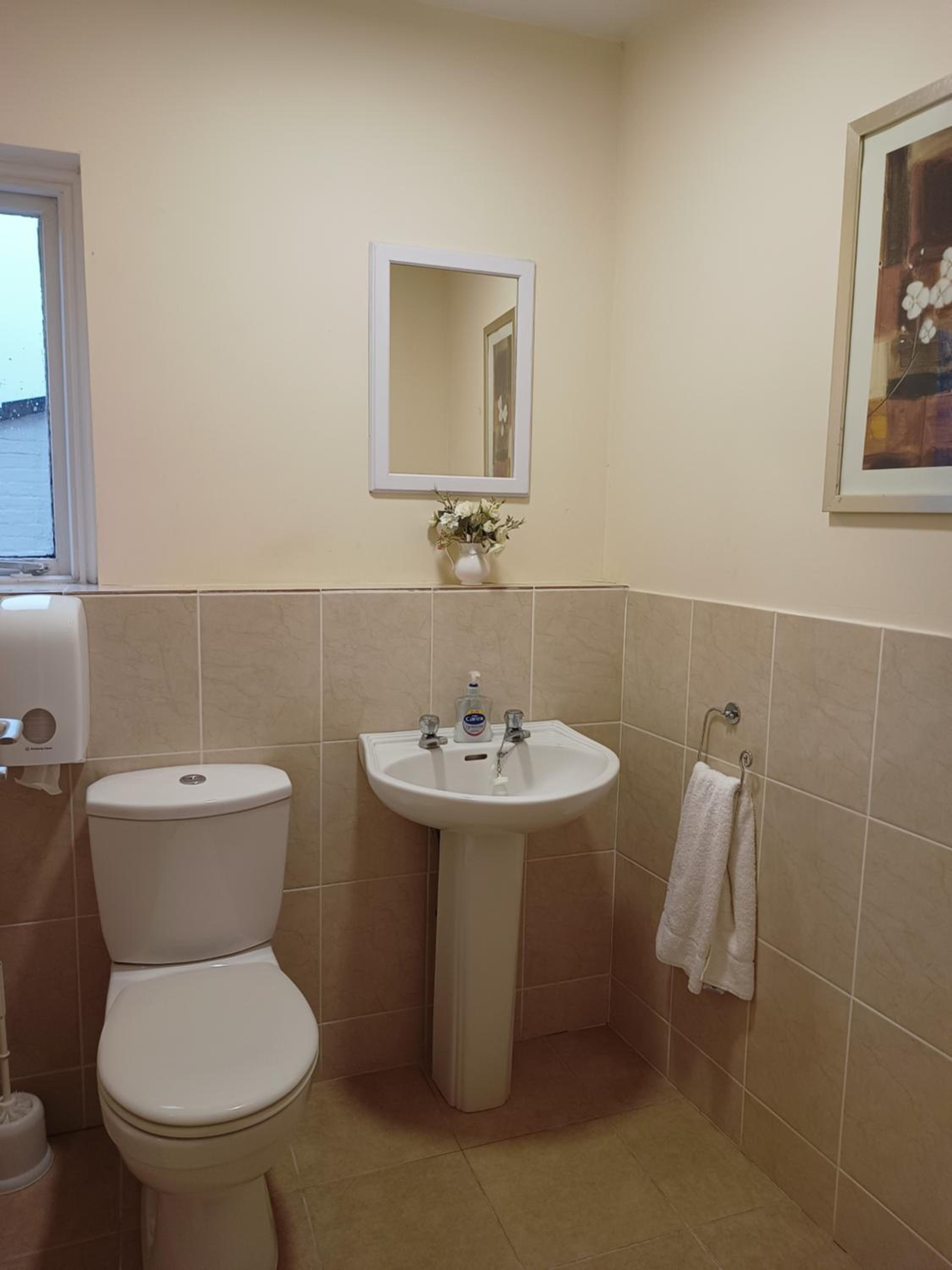 Single Room with Shared Bathroom photo 2