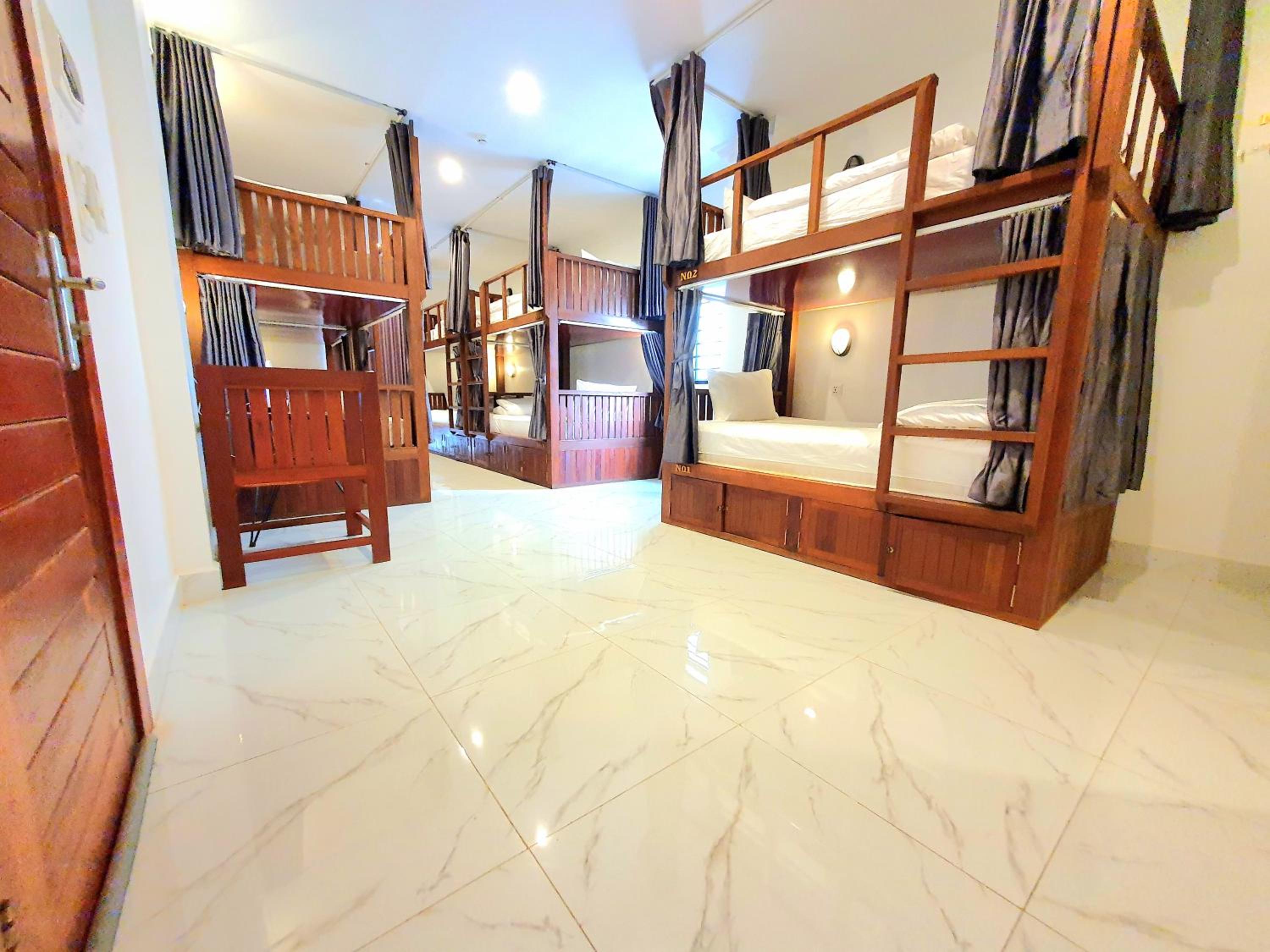 Bed in 10-Bed Mixed Dormitory Room photo 3