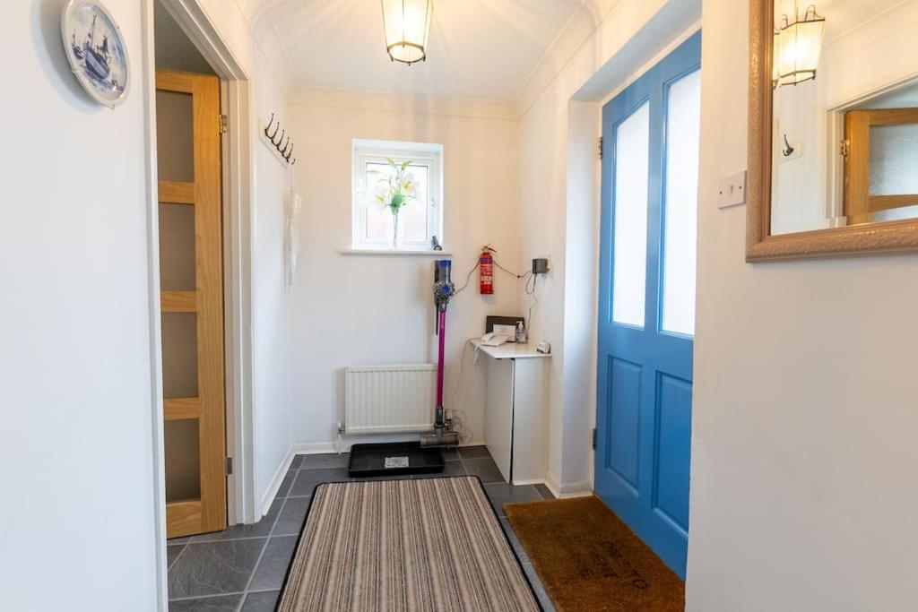 Two-Bedroom House photo 2