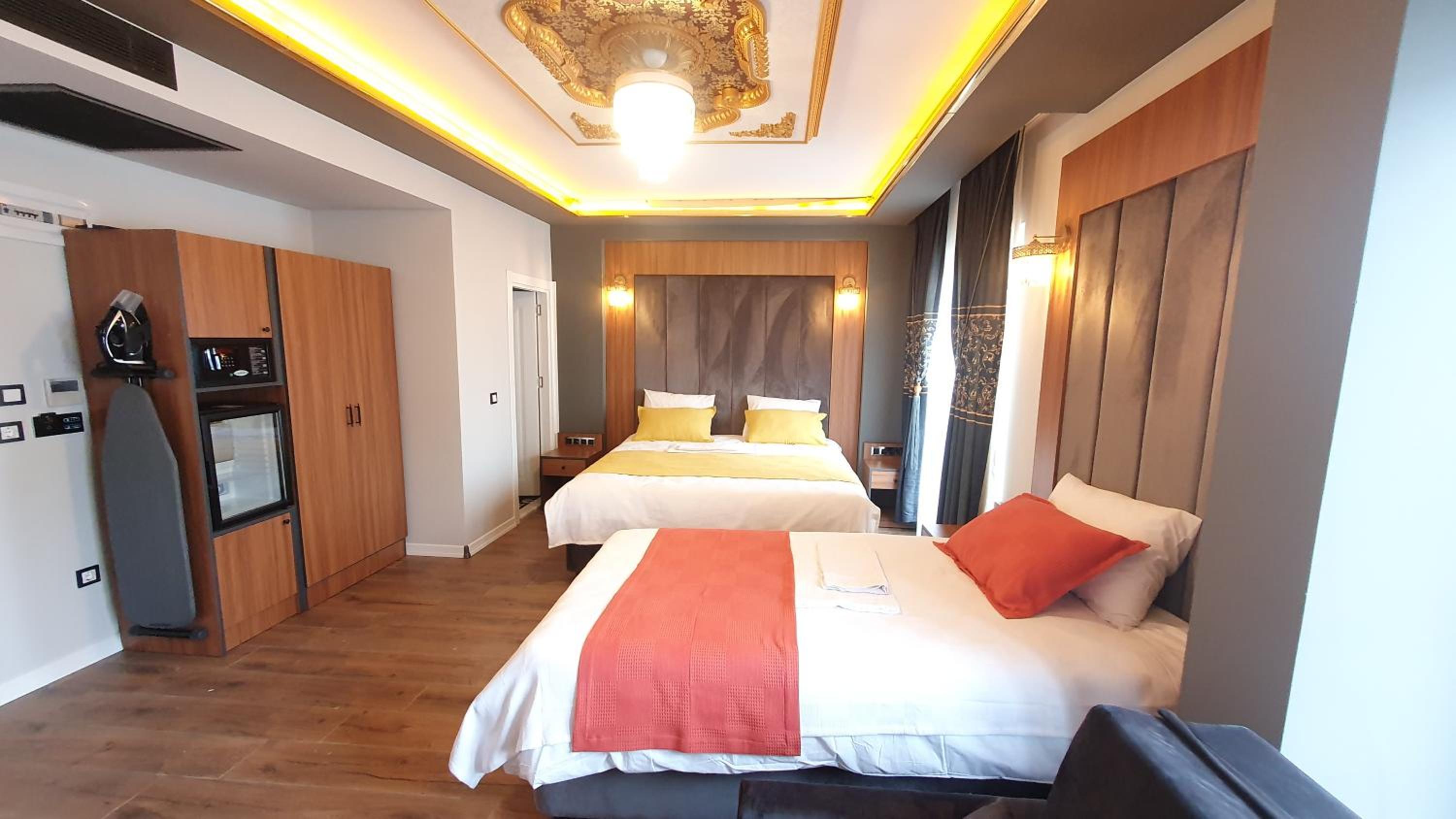 Deluxe Triple Room - Photo 9