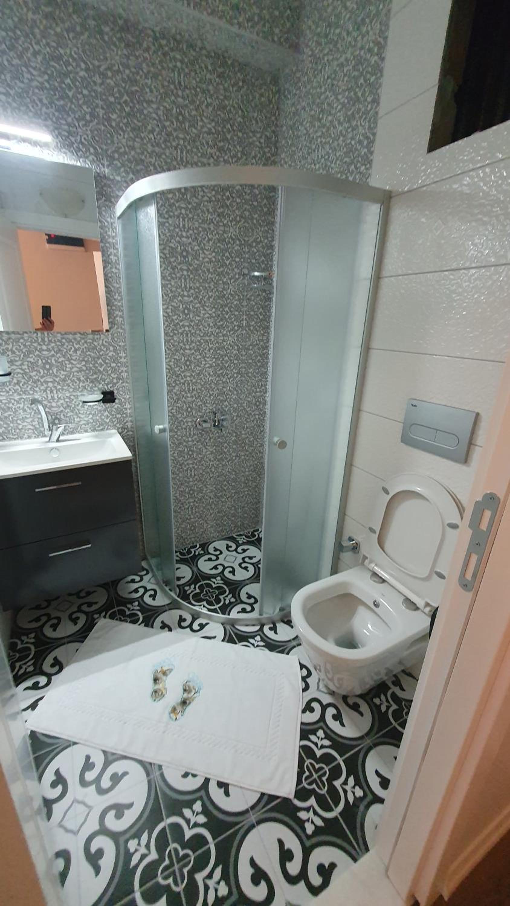 Deluxe Double Room with Side Sea View - Photo 4