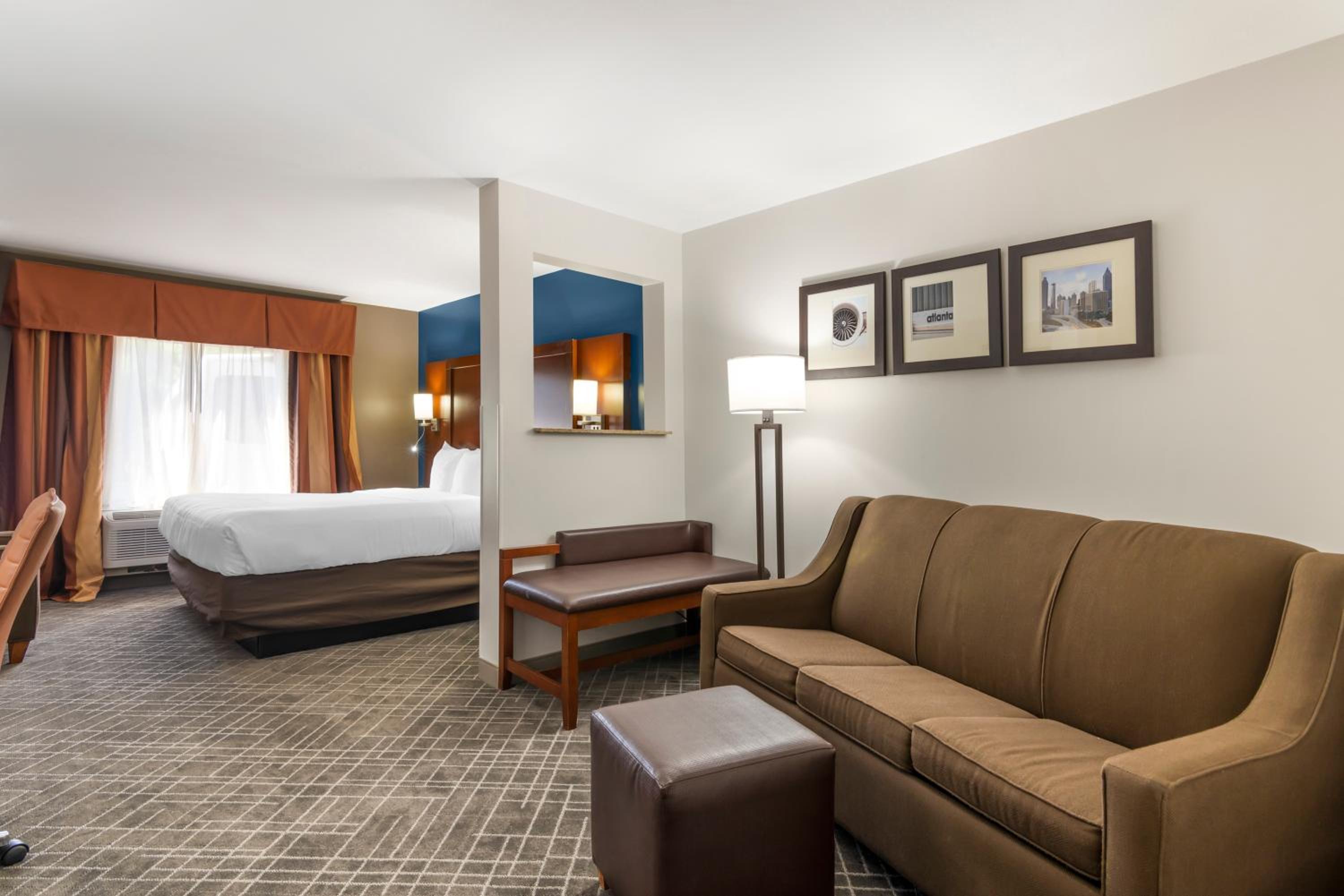 Queen Suite - Disability Access - Non-Smoking - Photo 4
