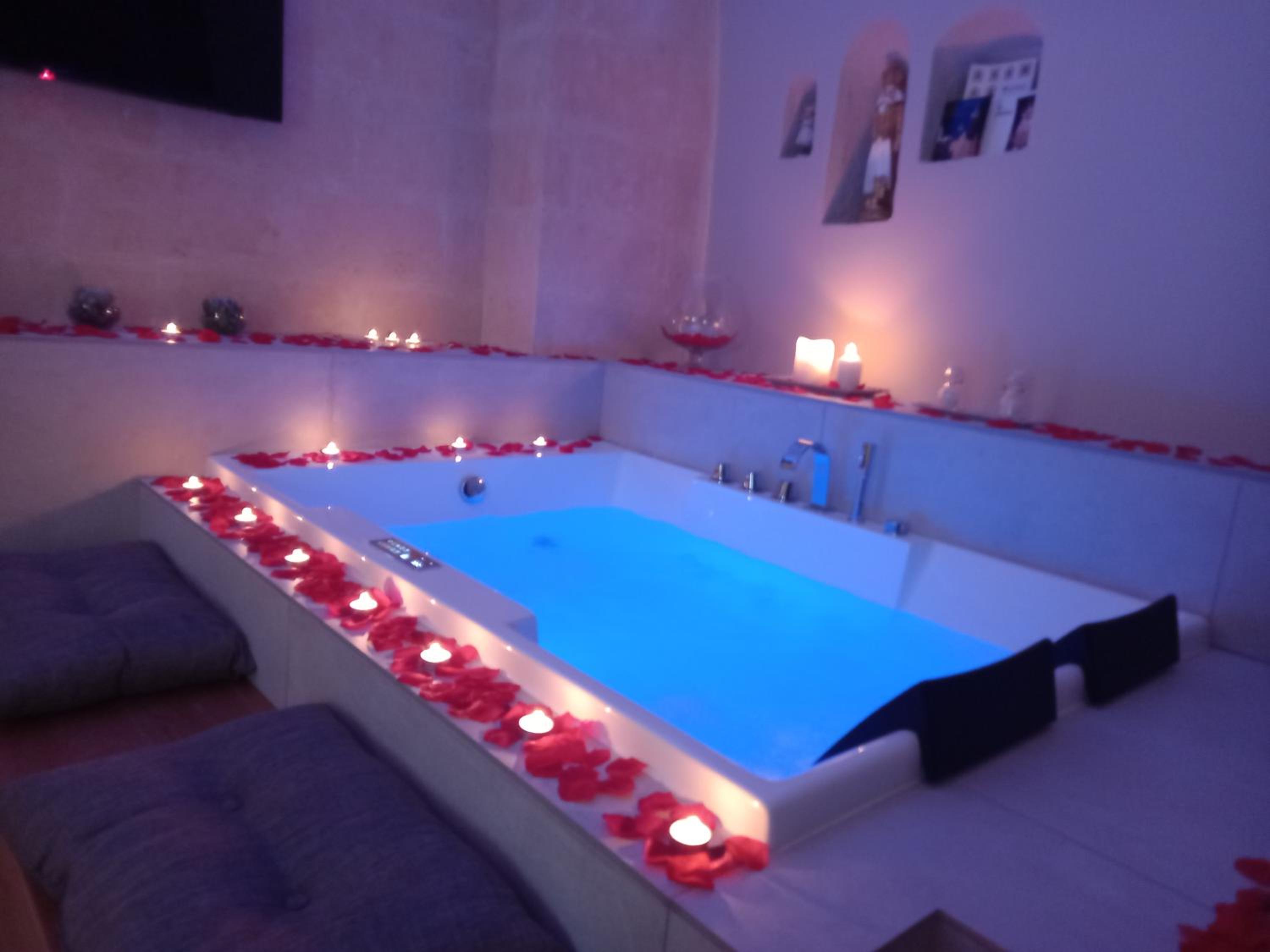 Suite - Photo 24
