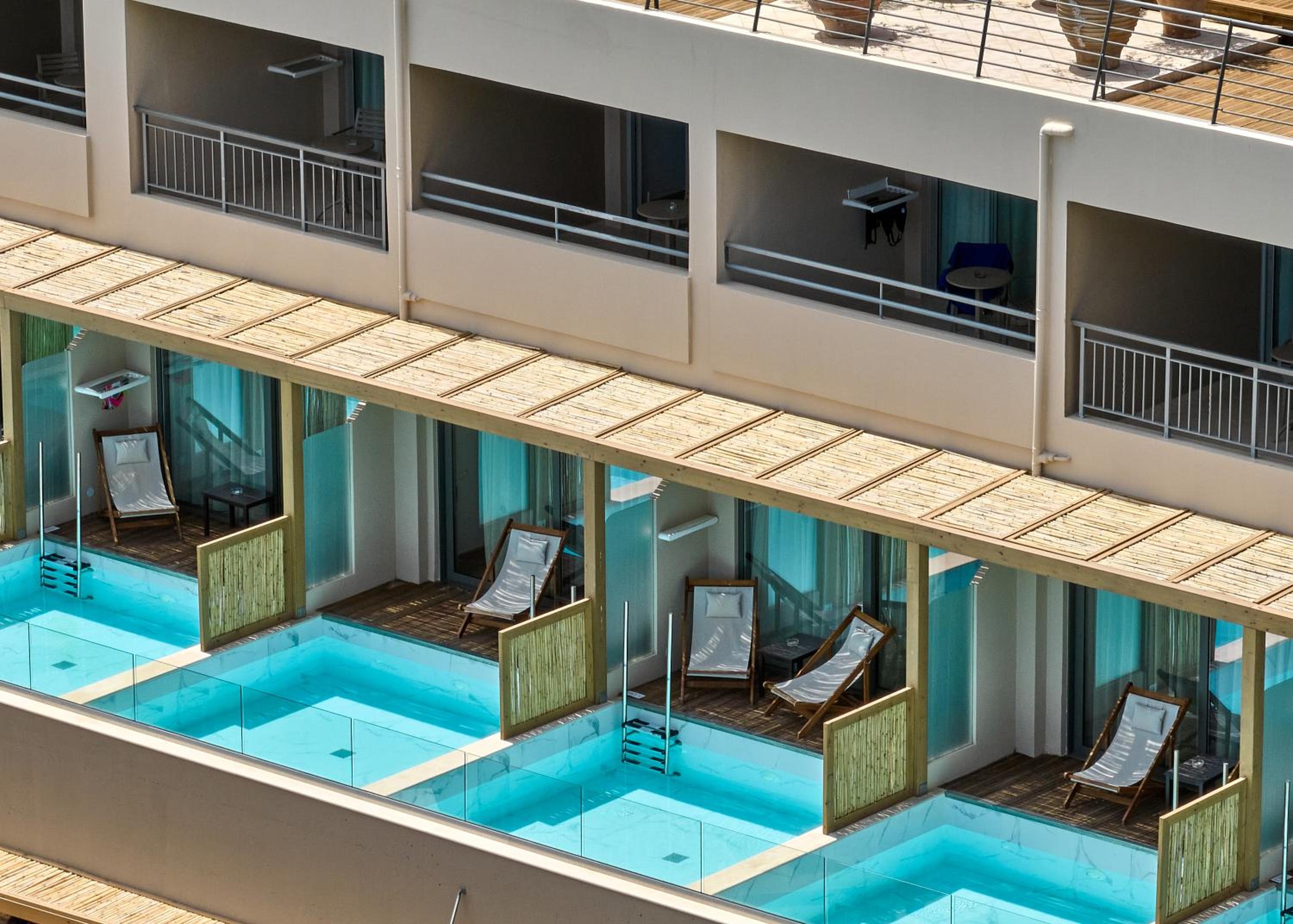 Superior Double Room Sea View with Individual Pool