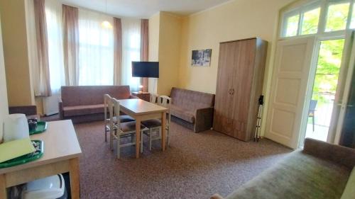 Quadruple Room with Balcony photo 1