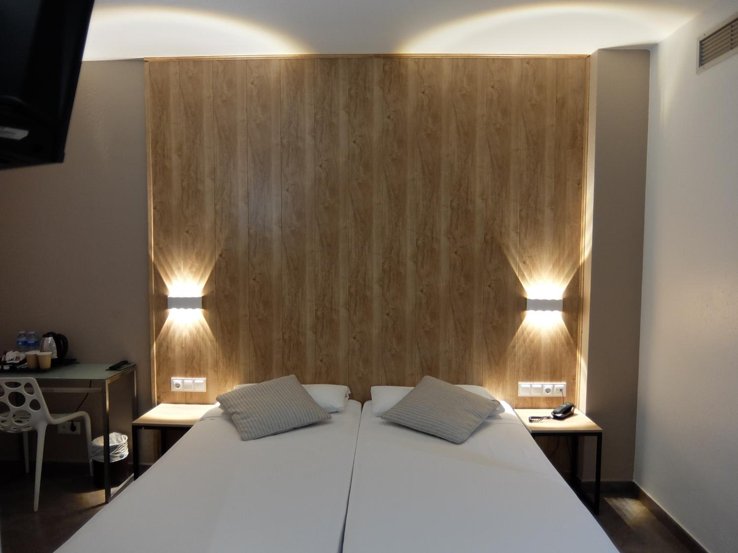 Economy Double or Twin Room photo 2