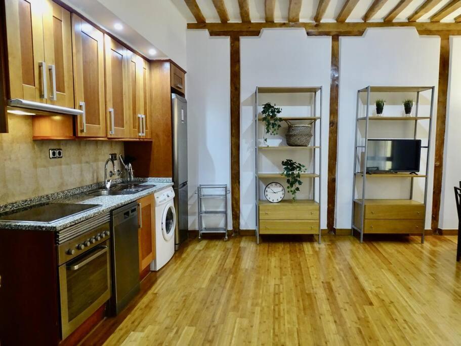 One-Bedroom Apartment photo 3