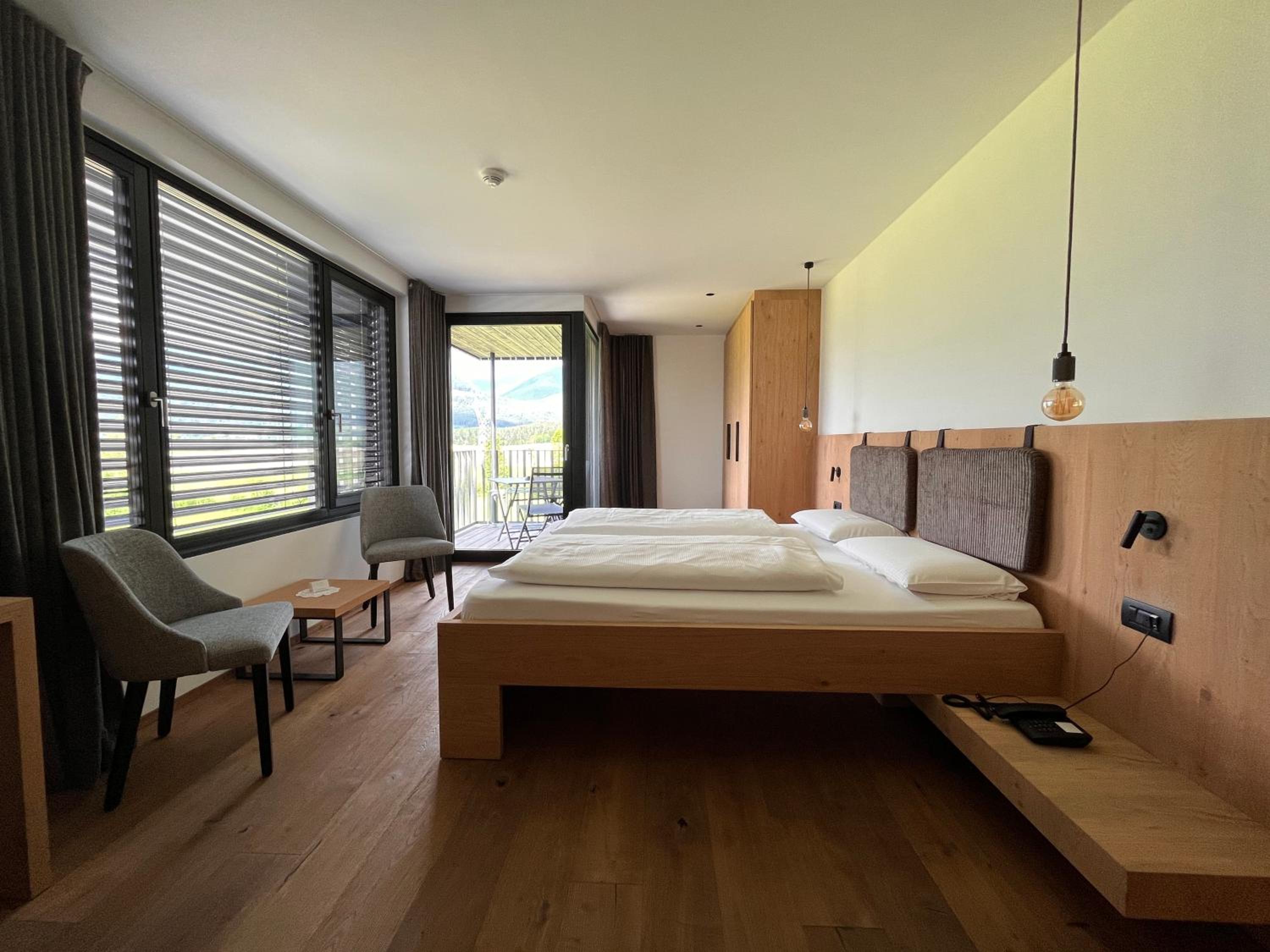 Double or Twin Room with View - Photo 1
