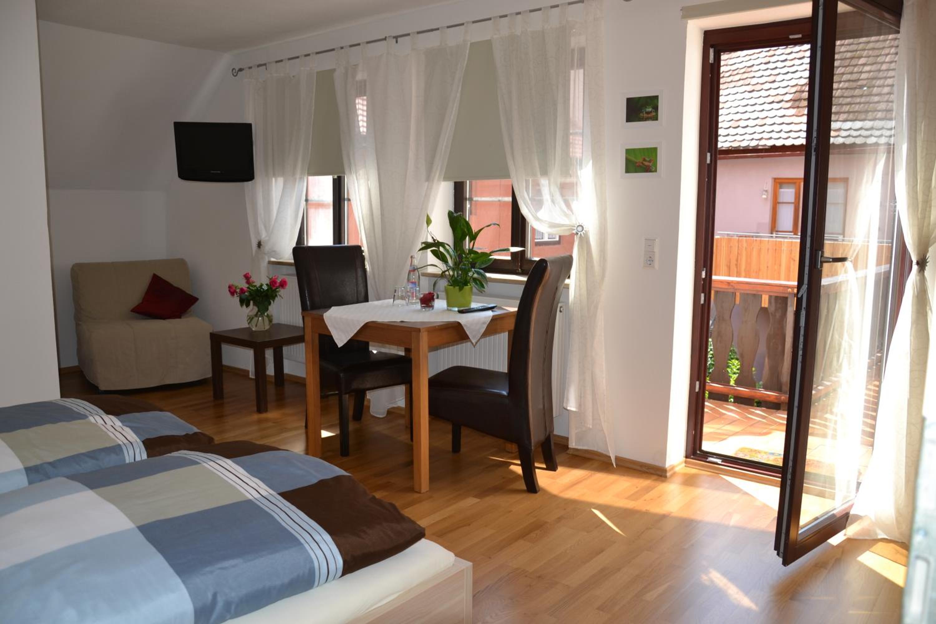 Double Room with Balcony photo 3