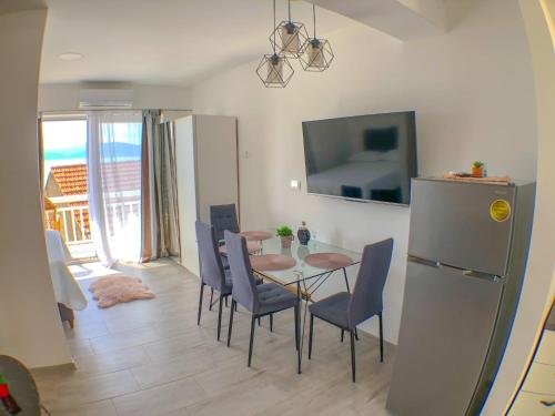 Apartment with Sea View photo 2