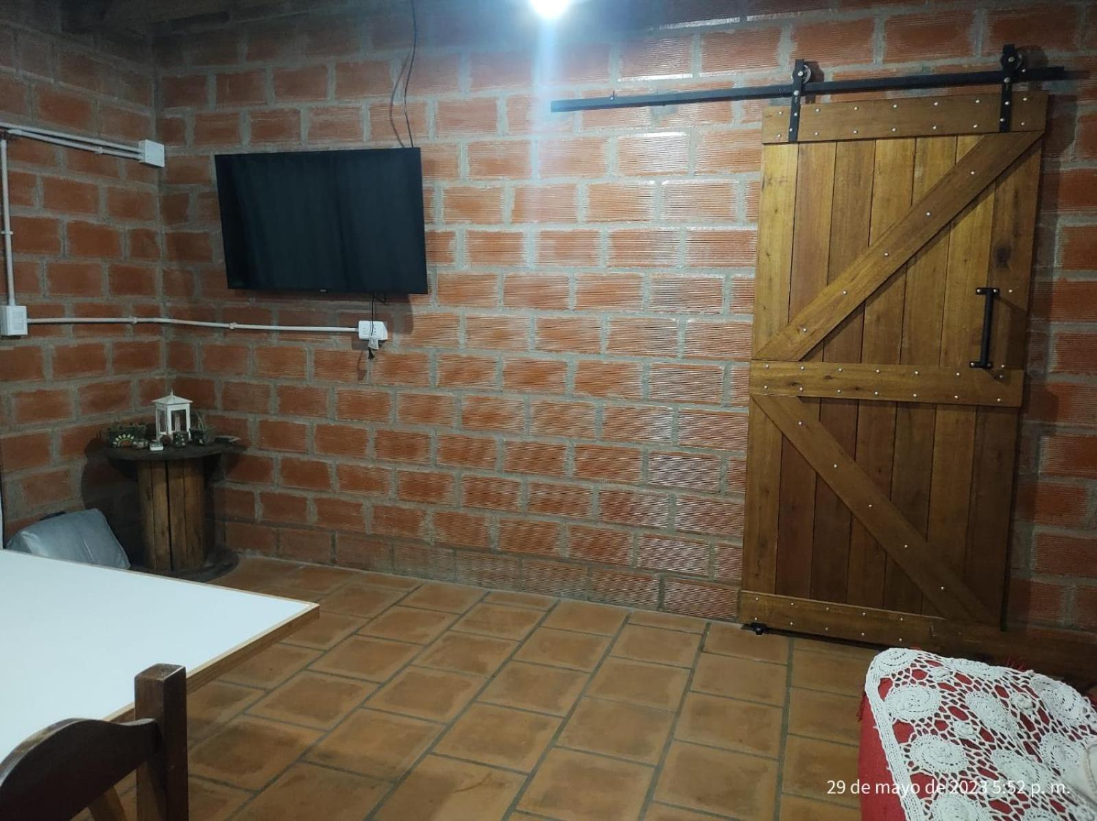 One-Bedroom House photo 1