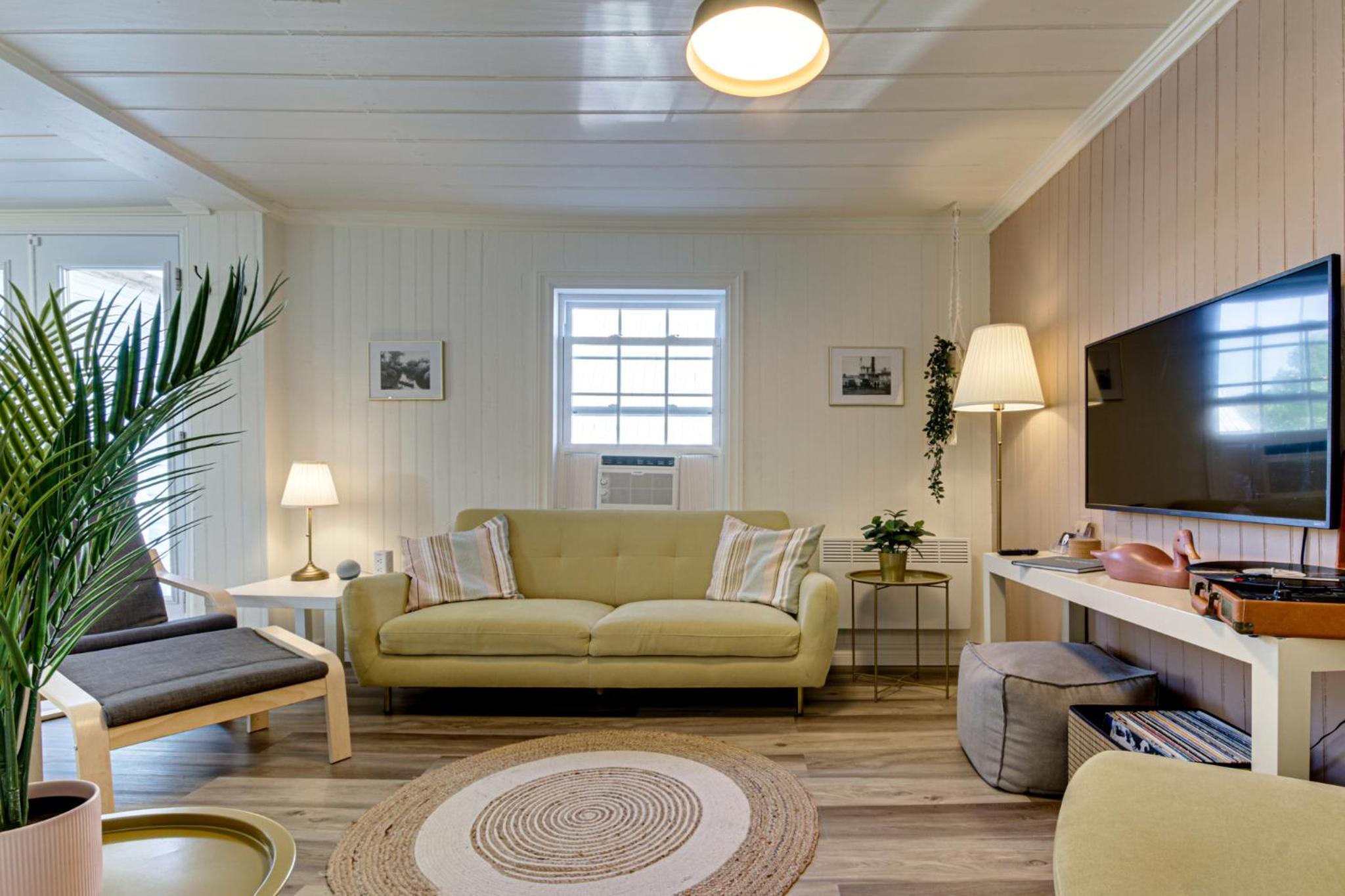 Two-Bedroom House photo 3