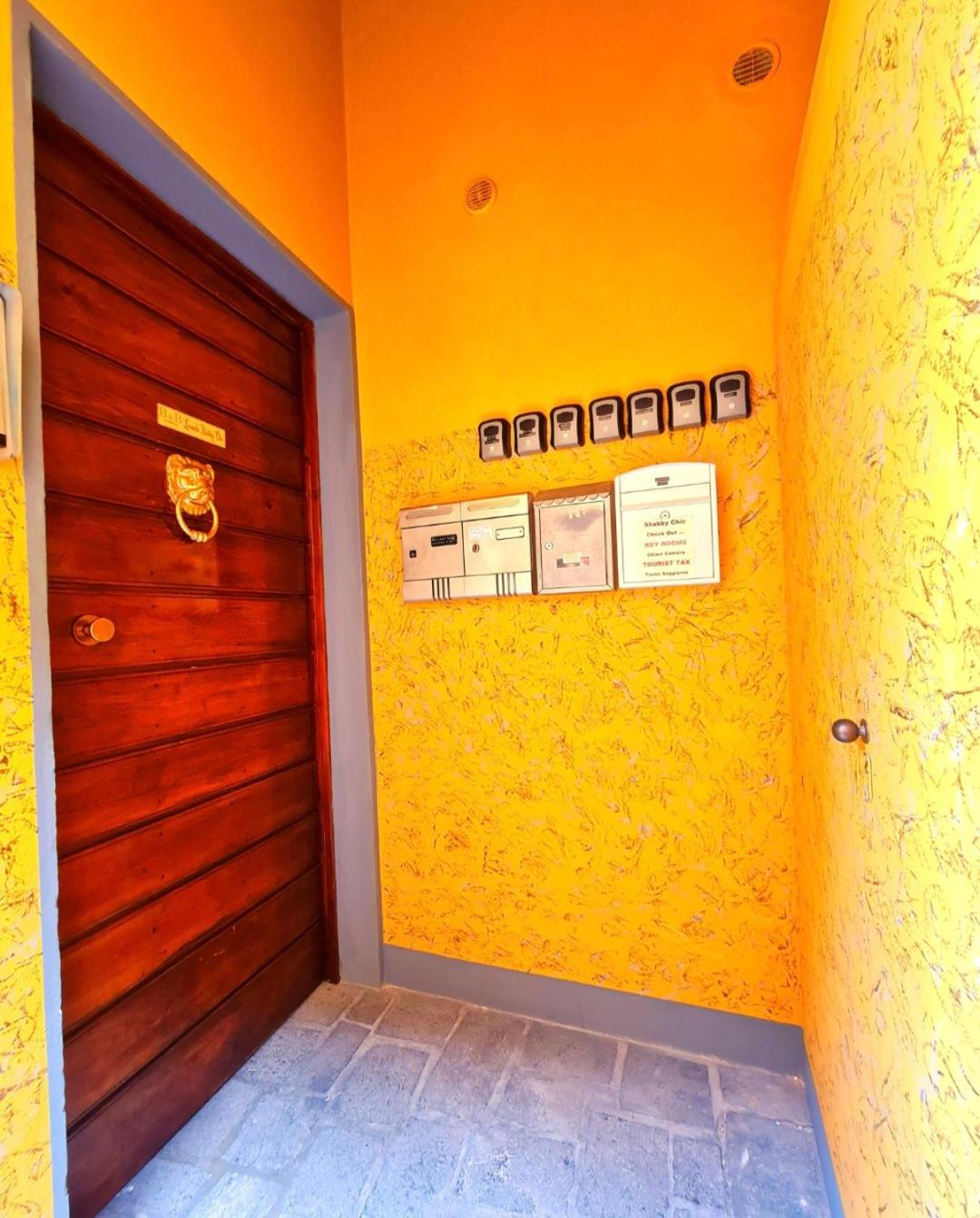 Deluxe Room - Photo 22