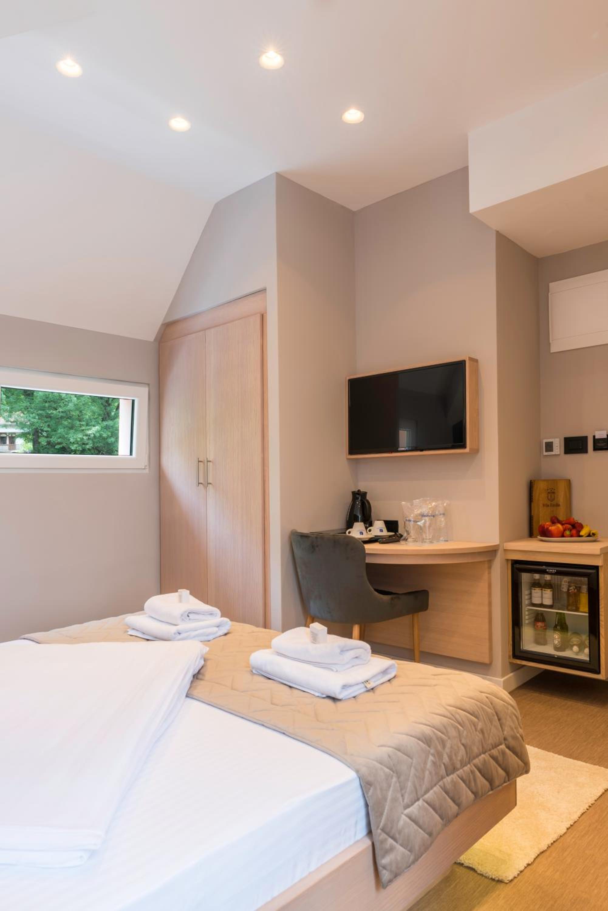 Deluxe Double Room with Balcony