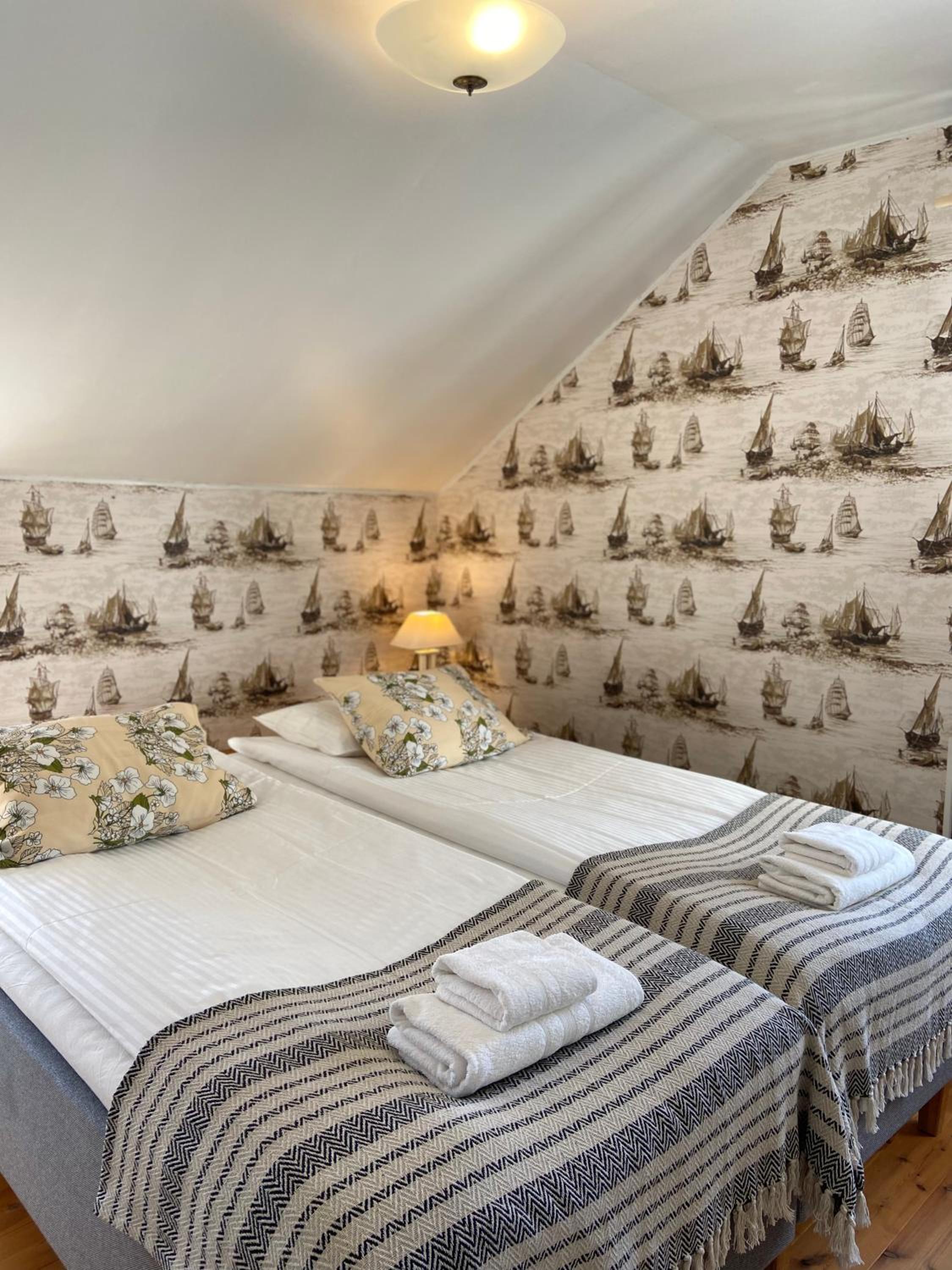 Superior Double or Twin Room - Photo 2