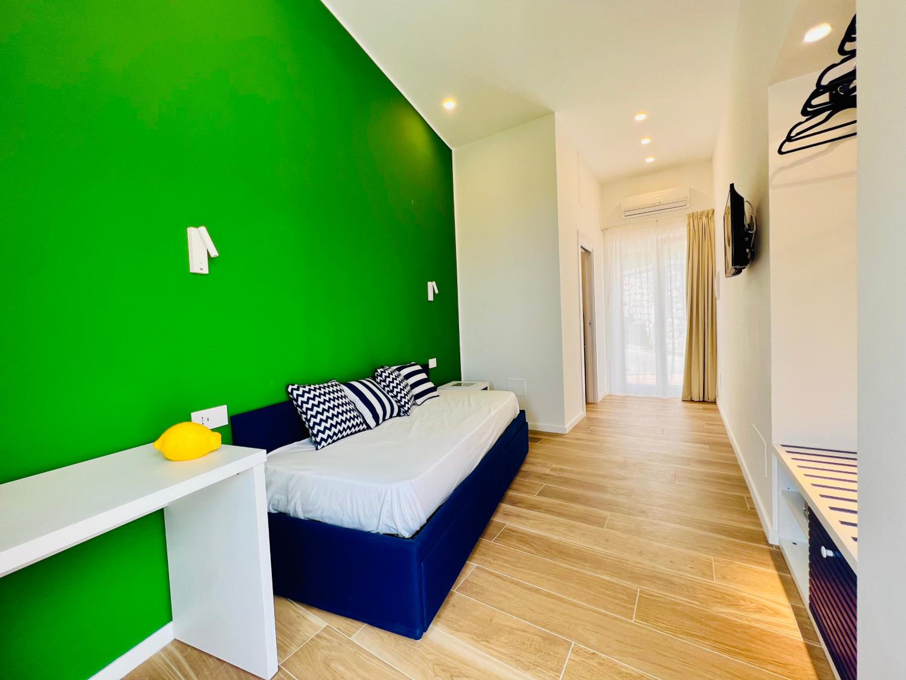 Standard Single Room with Sea View