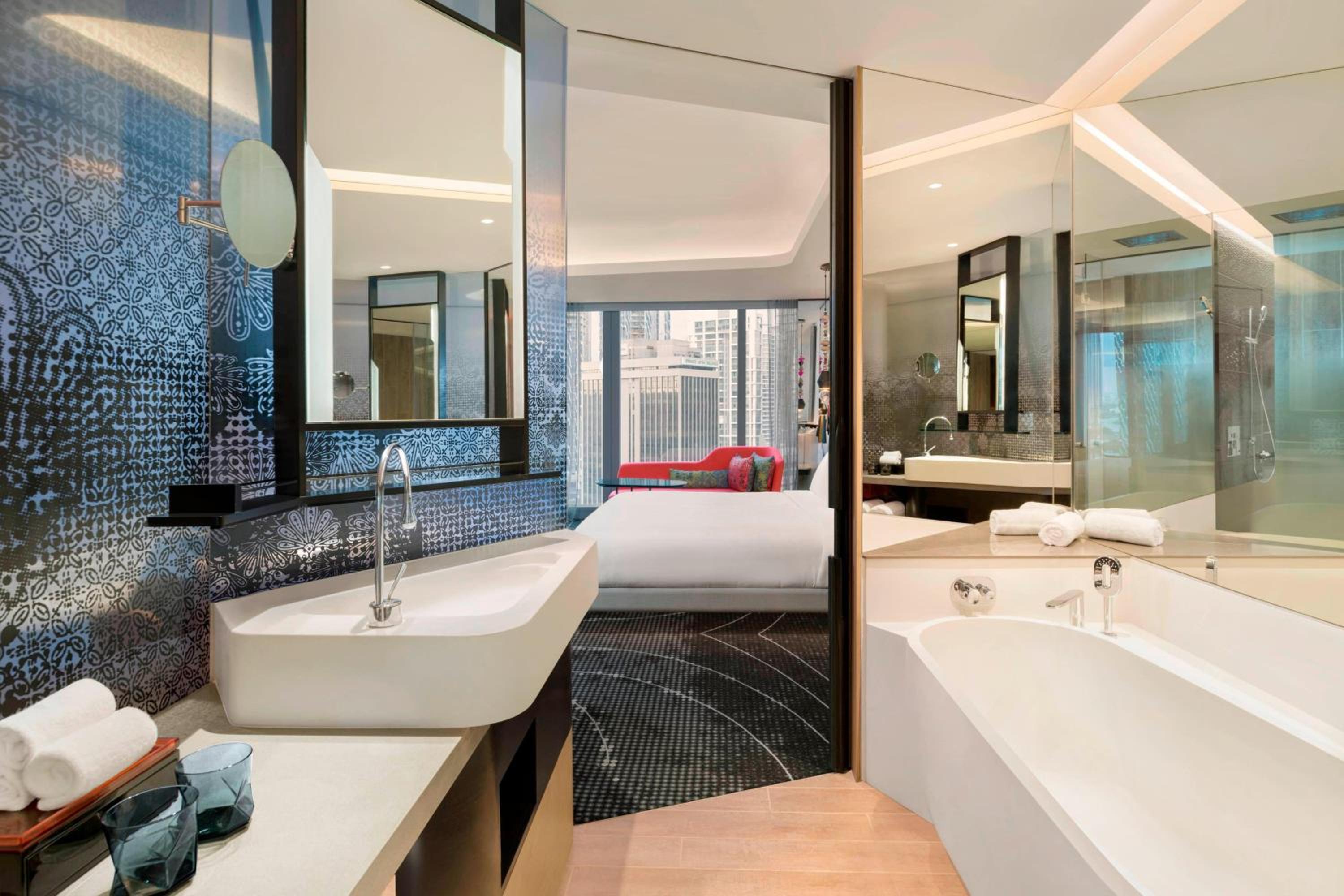 Deluxe, Guest room, 1 King, Twin Towers view photo 2