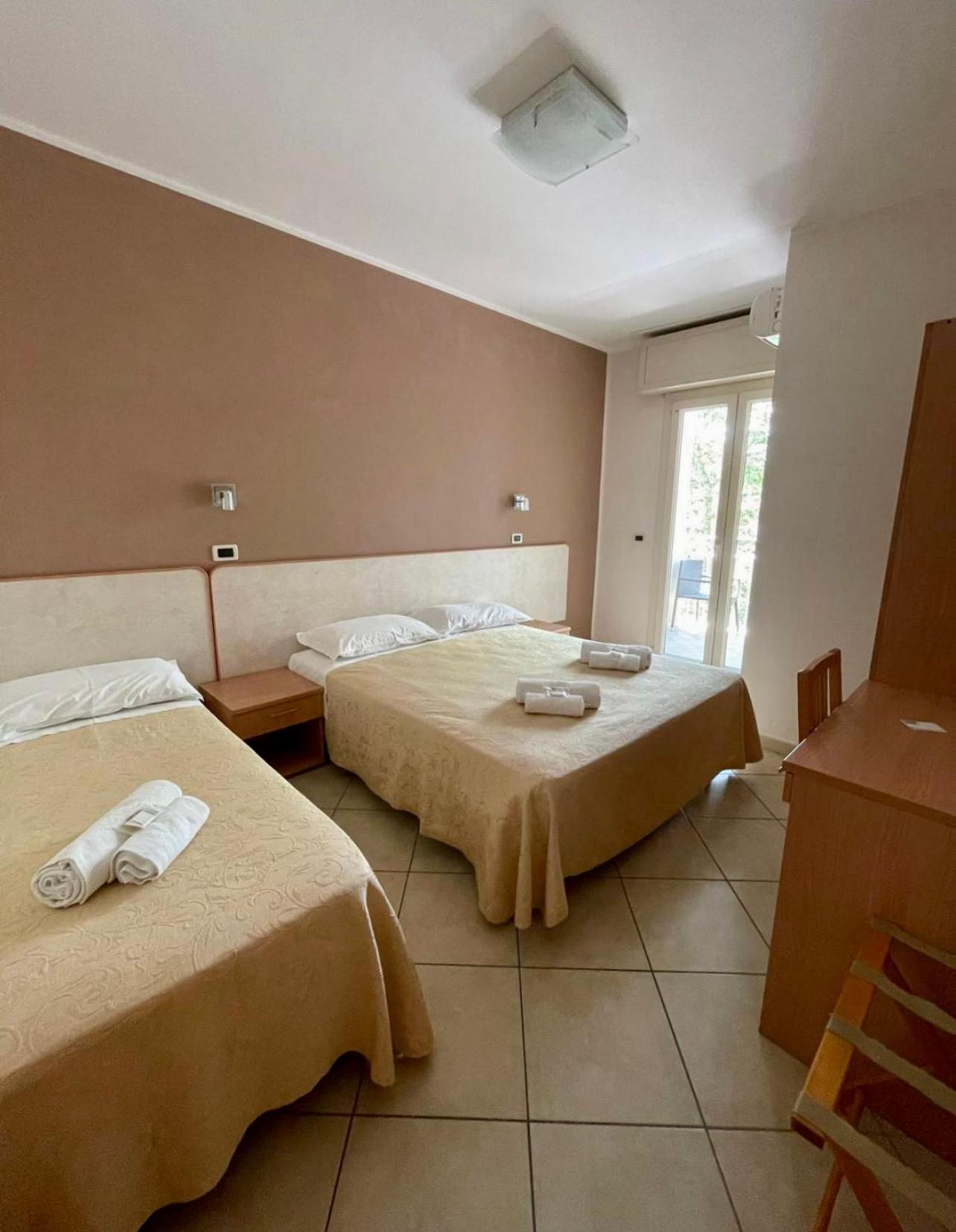 Triple Room - Photo 2