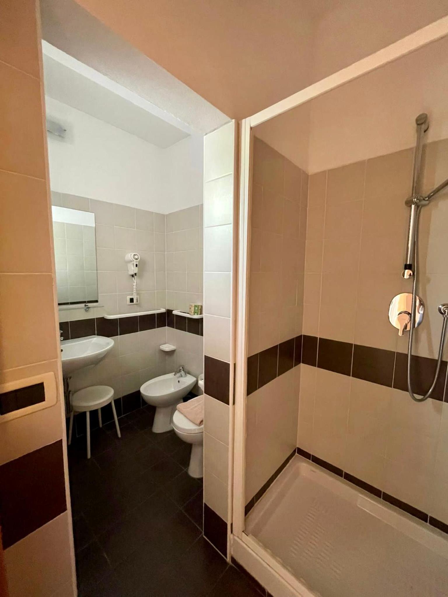 Triple Room - Photo 5