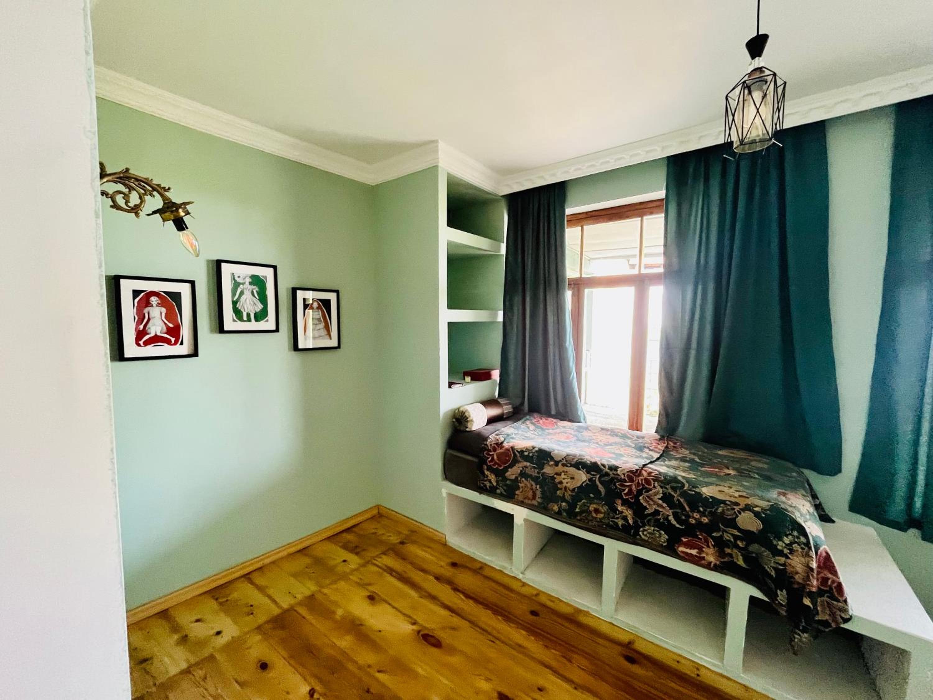 Three-Bedroom House photo 1