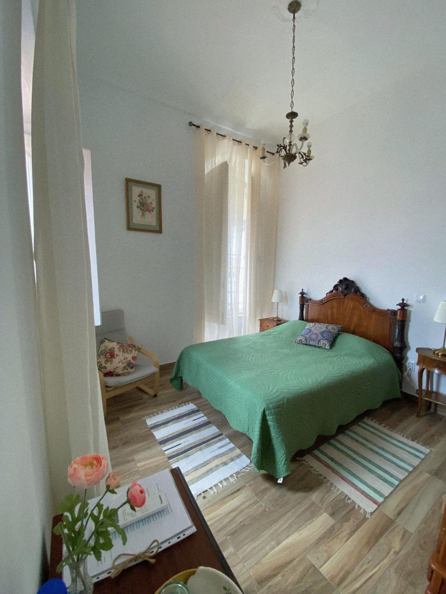 Double Room with Private Bathroom - Photo 5
