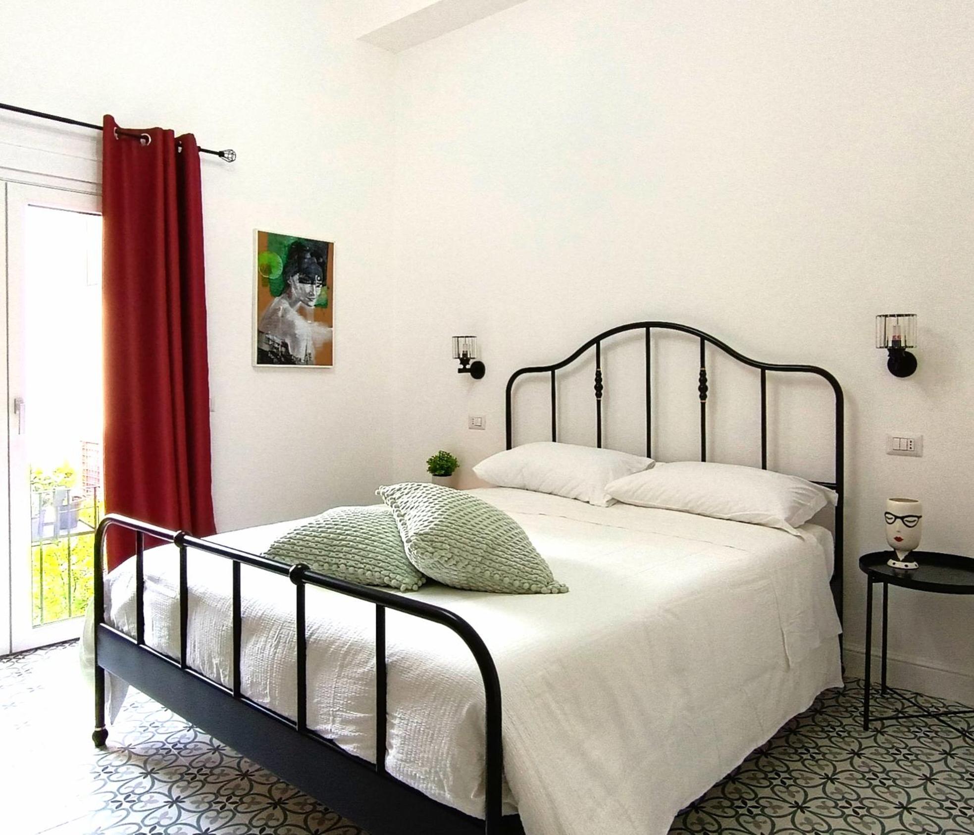 Double Room with Balcony - Photo 1