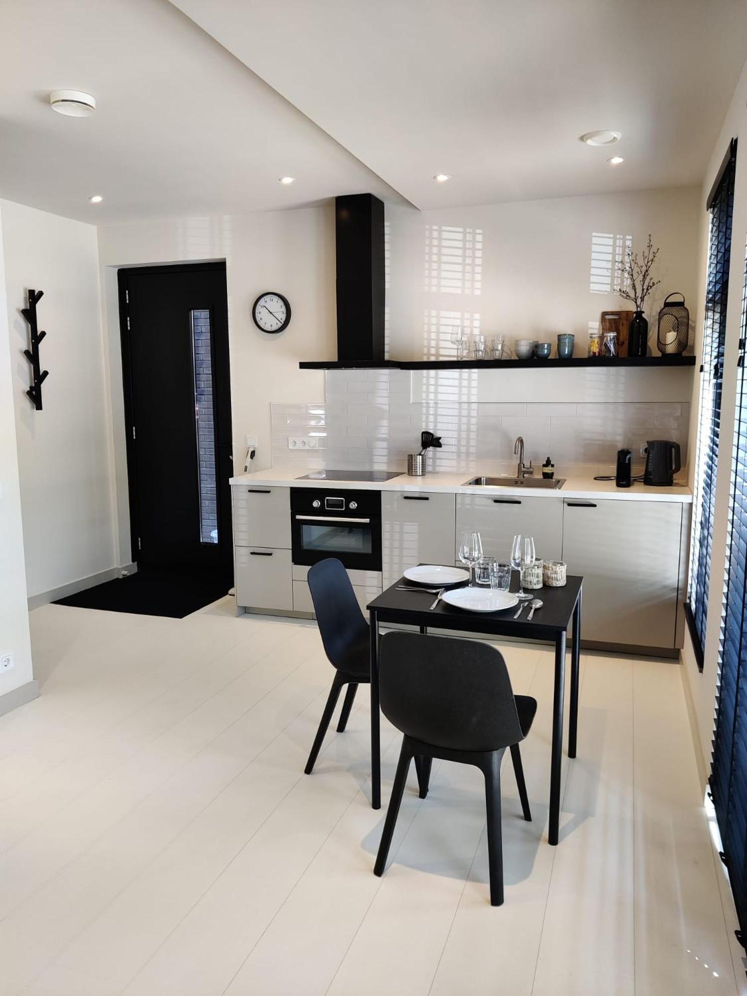 One-Bedroom House photo 2