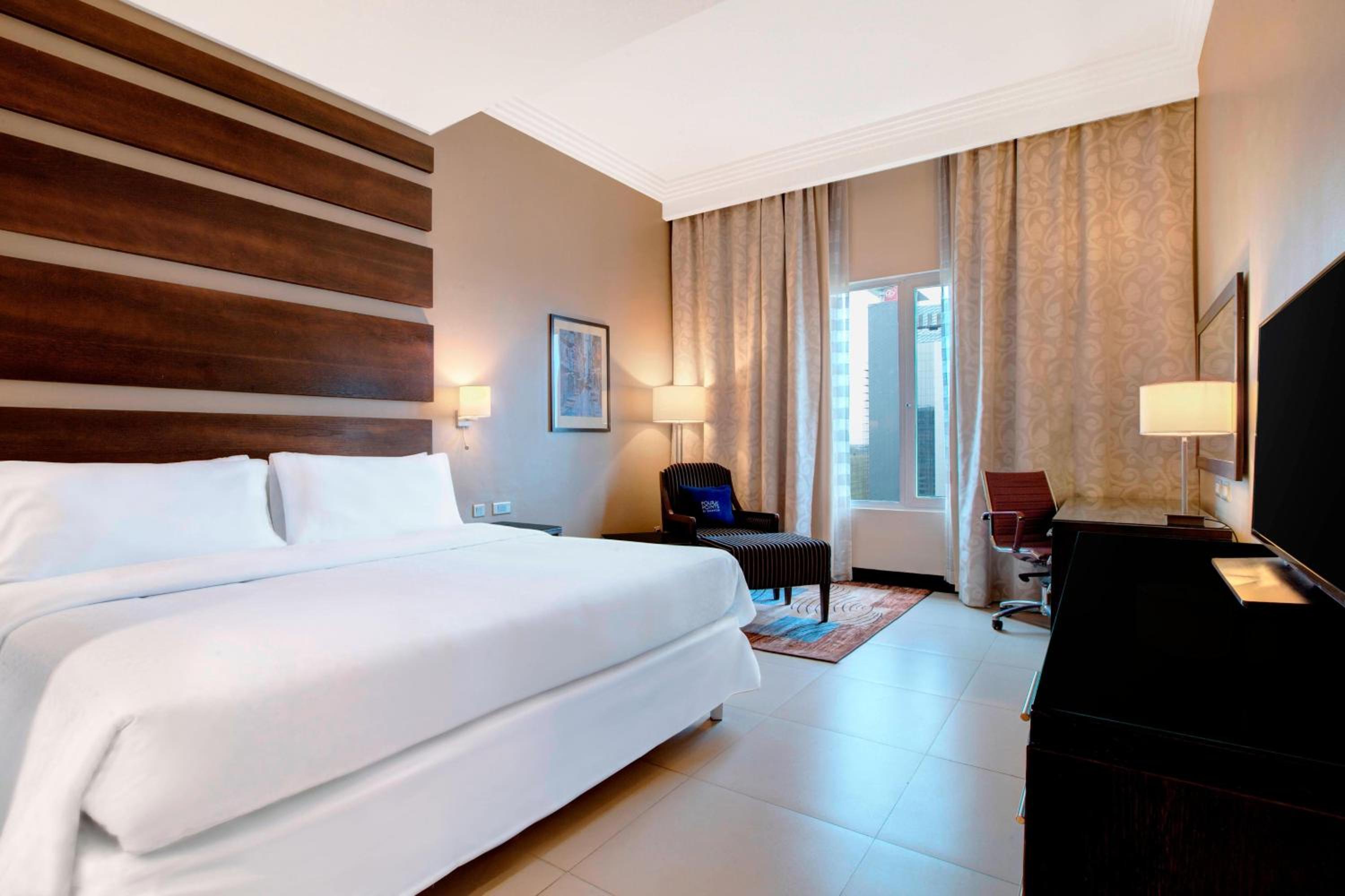 Standard Room, Guest Room, 1 King, City View, Main Building photo 1