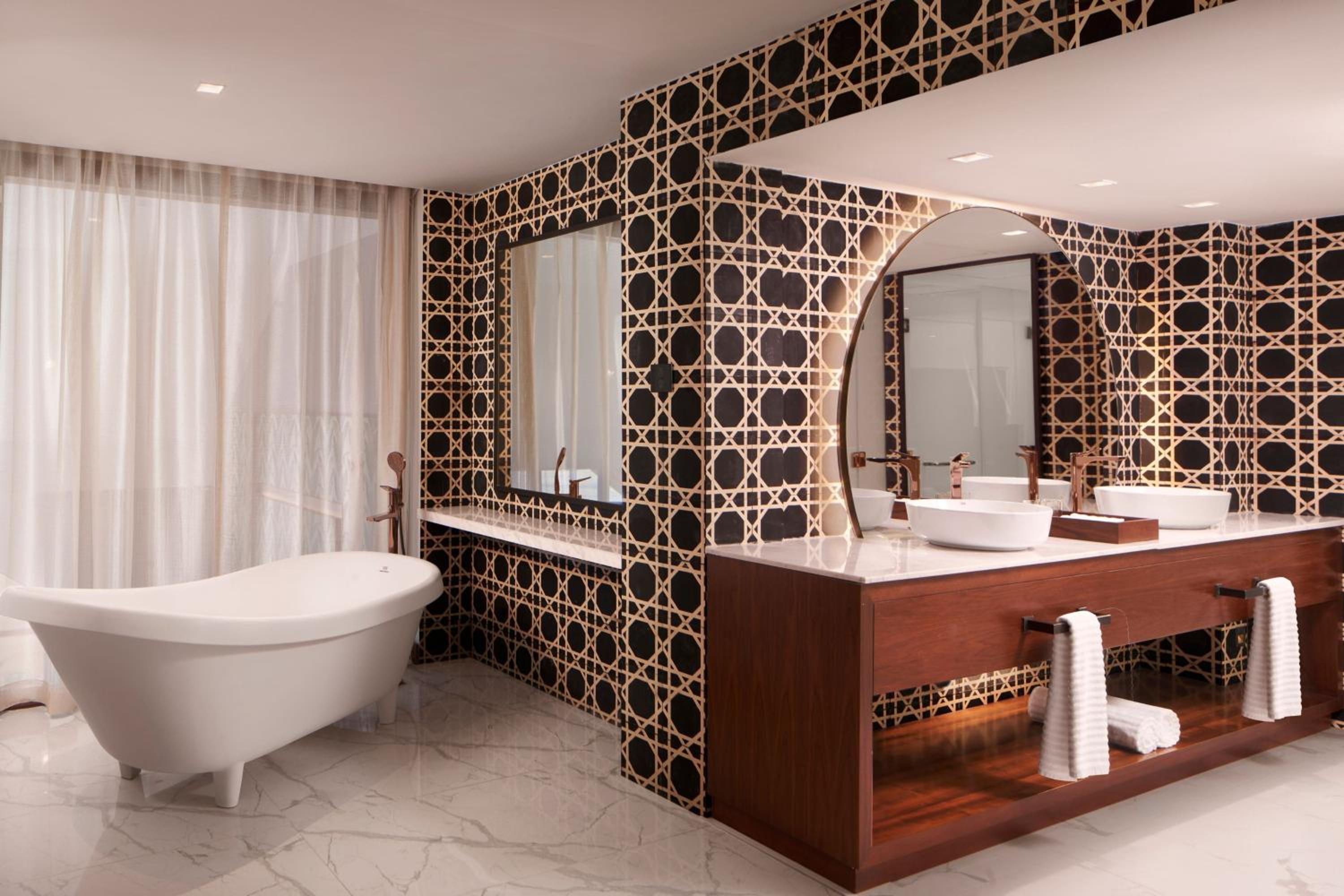 Royal Suite - Photo 5